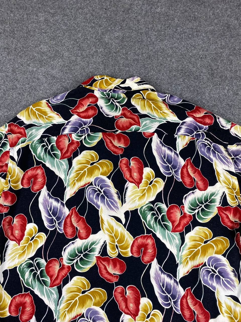 Pierre Cardin vintage piere cardin 100 rayon hawaiian shirt nice design Size US L / EU 52-54 / 3 - 10 Thumbnail