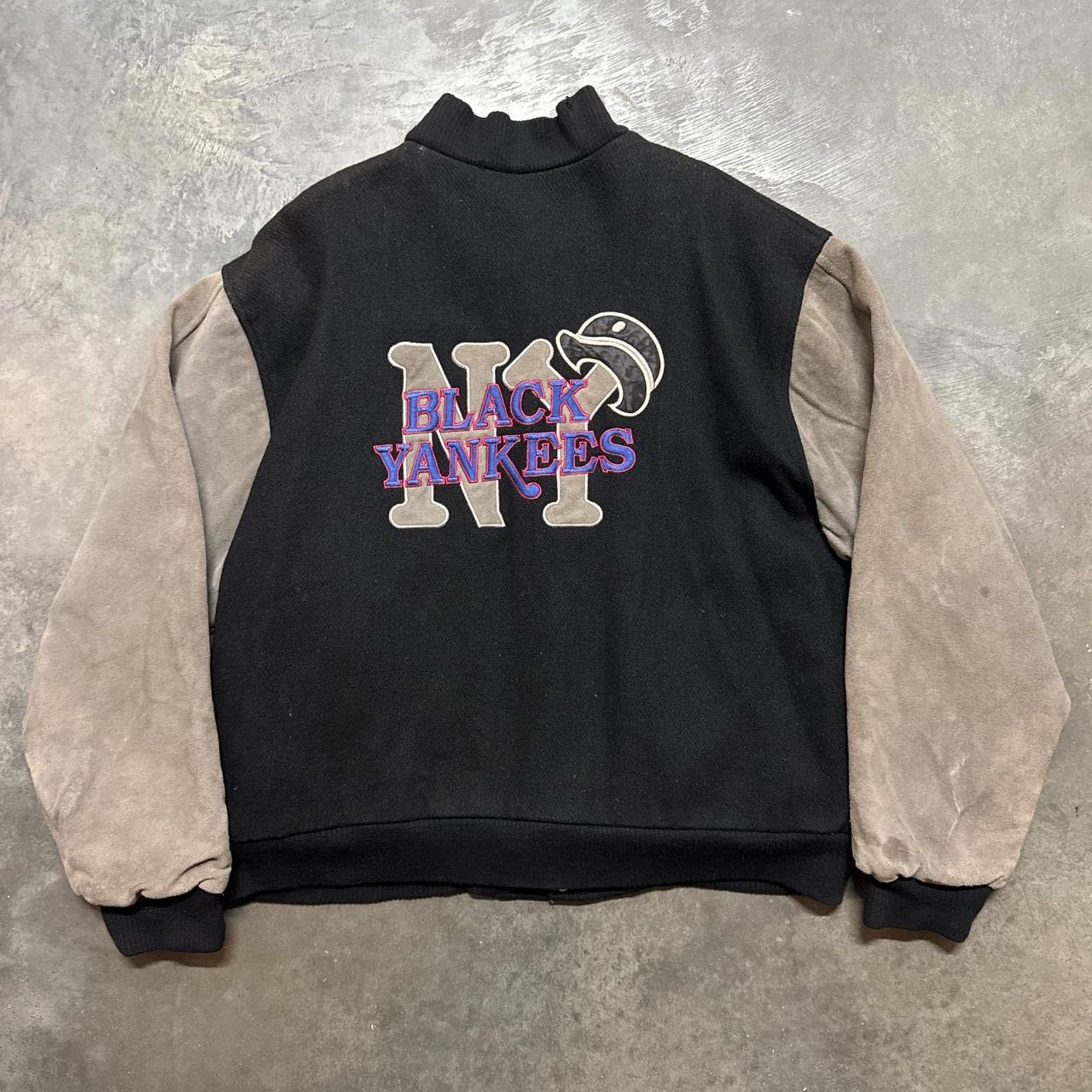 Vintage Vintage 90s New York Black Yankees MLB Leather Jacket Size US L / EU 52-54 / 3 - 1 Thumbnail