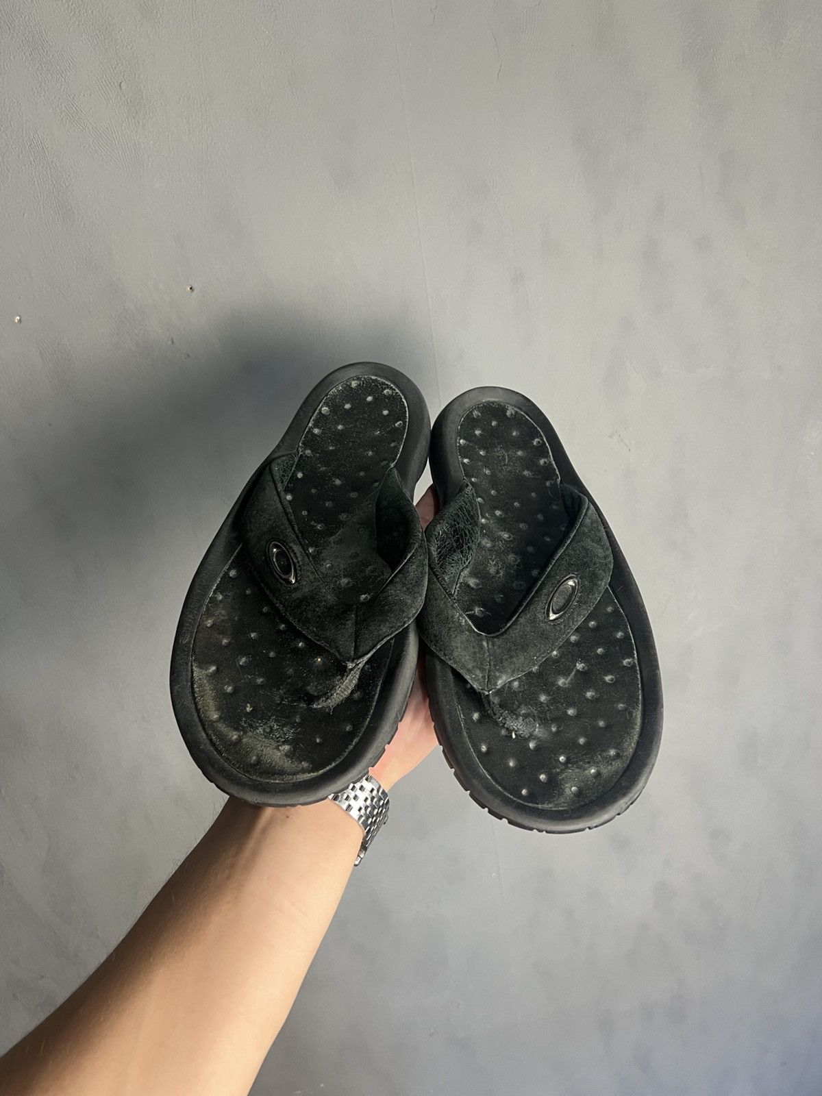 Oakley 90s Oakley Flip Flops Slides Sandals Size US 10 / EU 43 - 2 Thumbnail