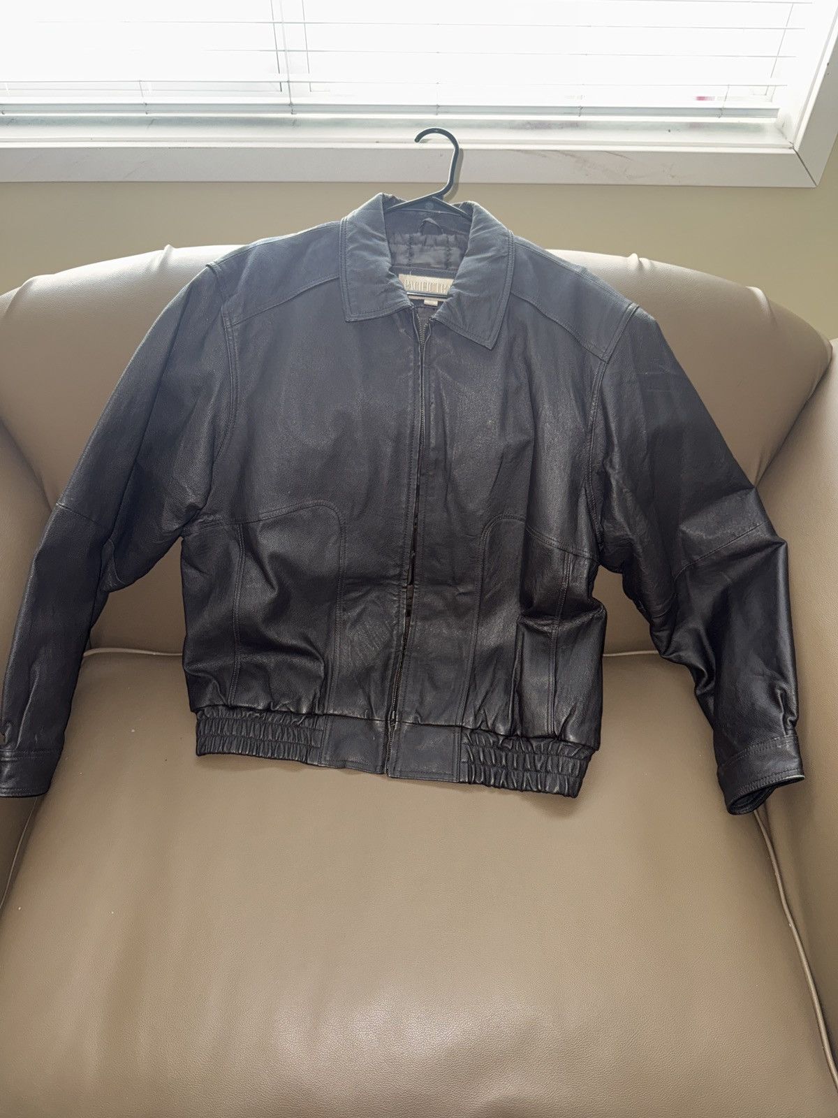 Pacific Trail Vintage Leather Jacket Size US L / EU 52-54 / 3 - 1 Thumbnail