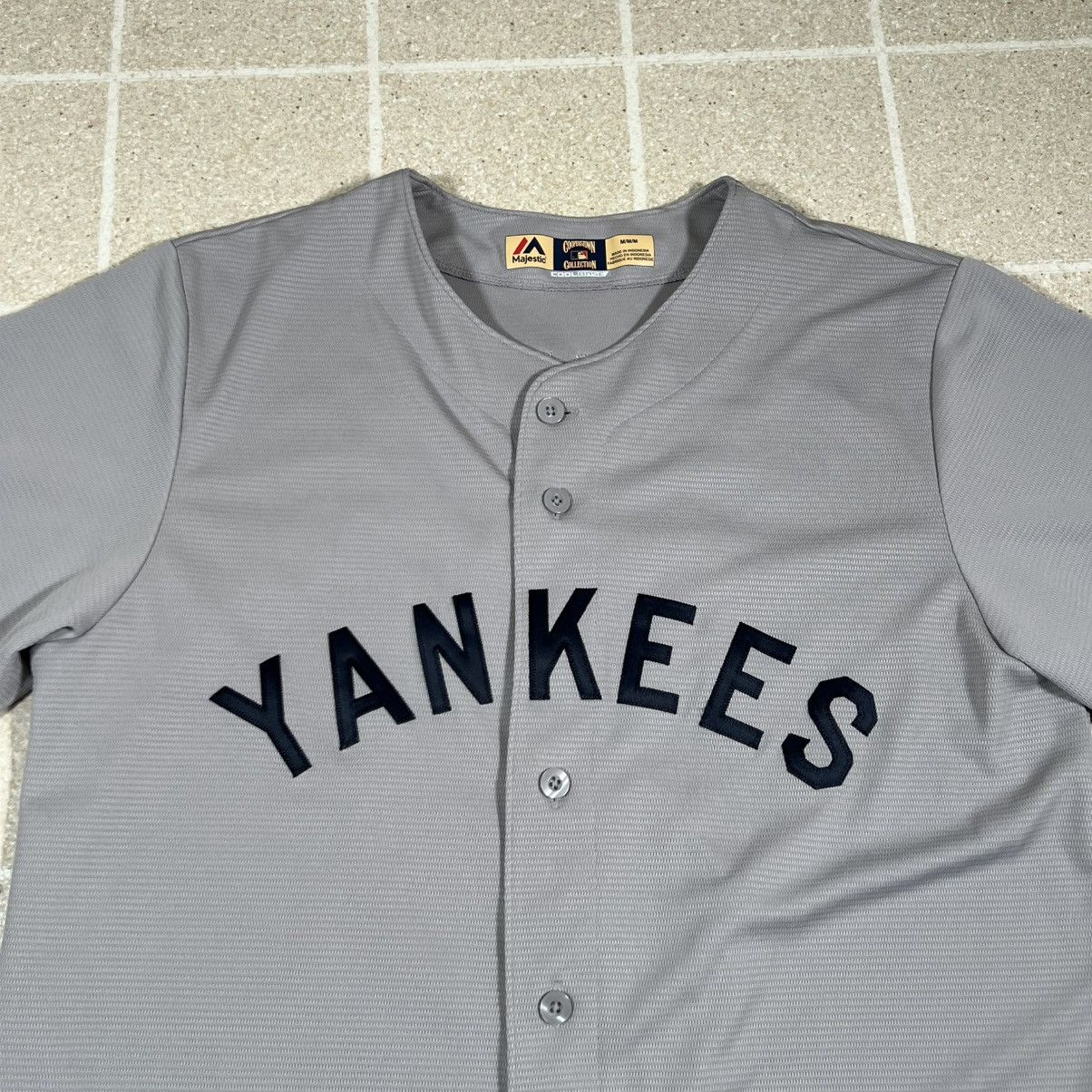 Majestic Mickey Mantle #7 New York Yankees Majestic Gray Jersey sz M Size US M / EU 48-50 / 2 - 2 Thumbnail