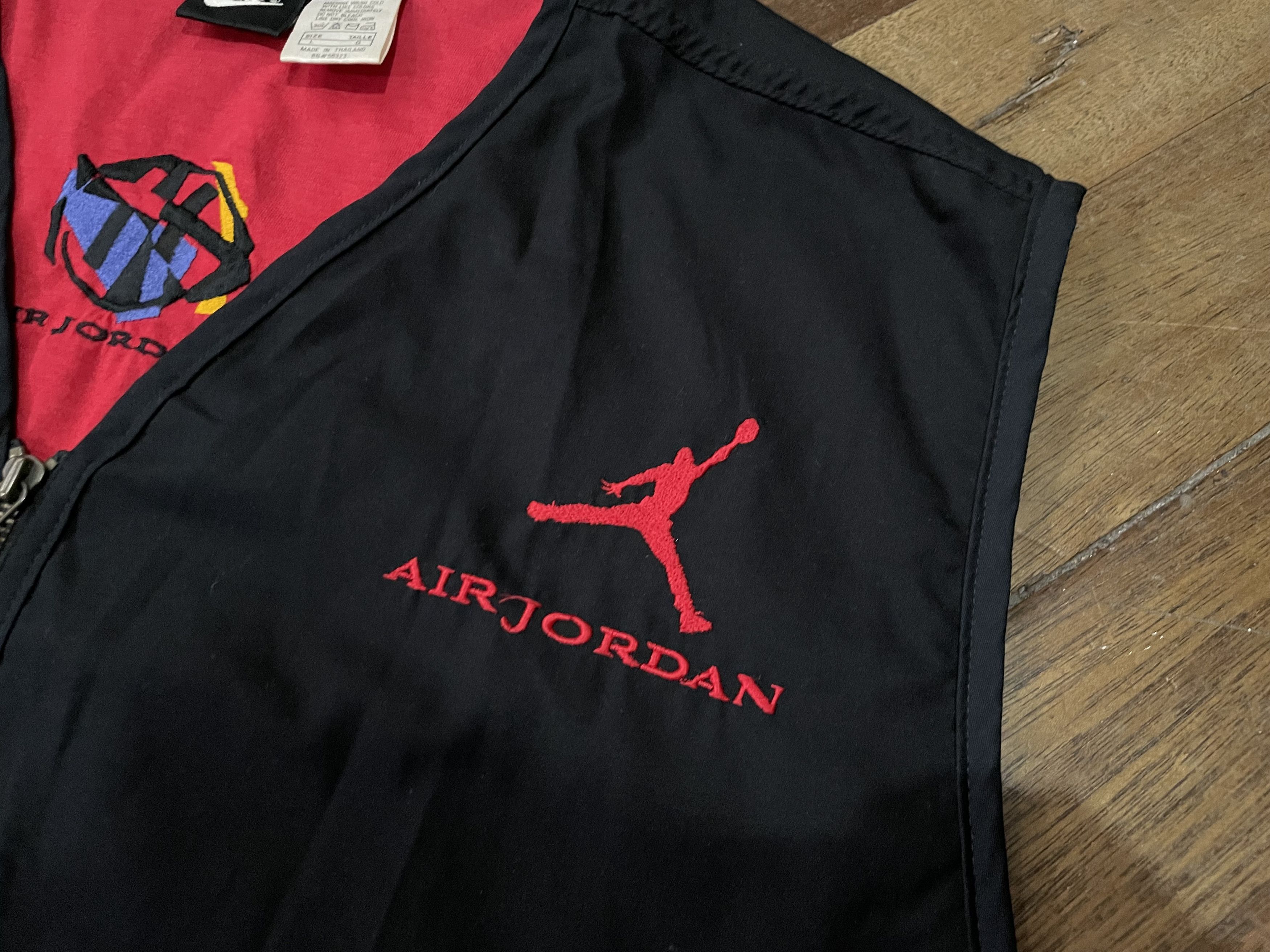 Nike Vintage - Nike Air Jordan Vest Size US L / EU 52-54 / 3 - 4 Thumbnail