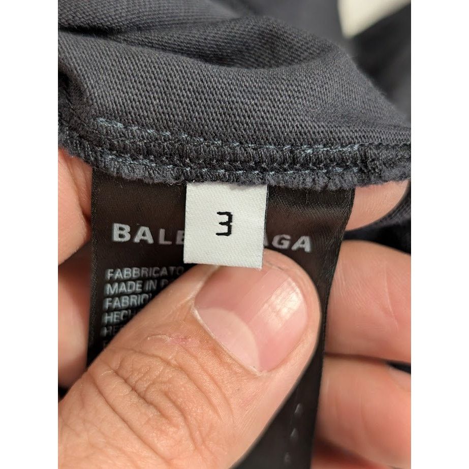 Balenciaga o1rshd1 Long Sleeve T-Shirt in Black Size US L / EU 52-54 / 3 - 15 Thumbnail