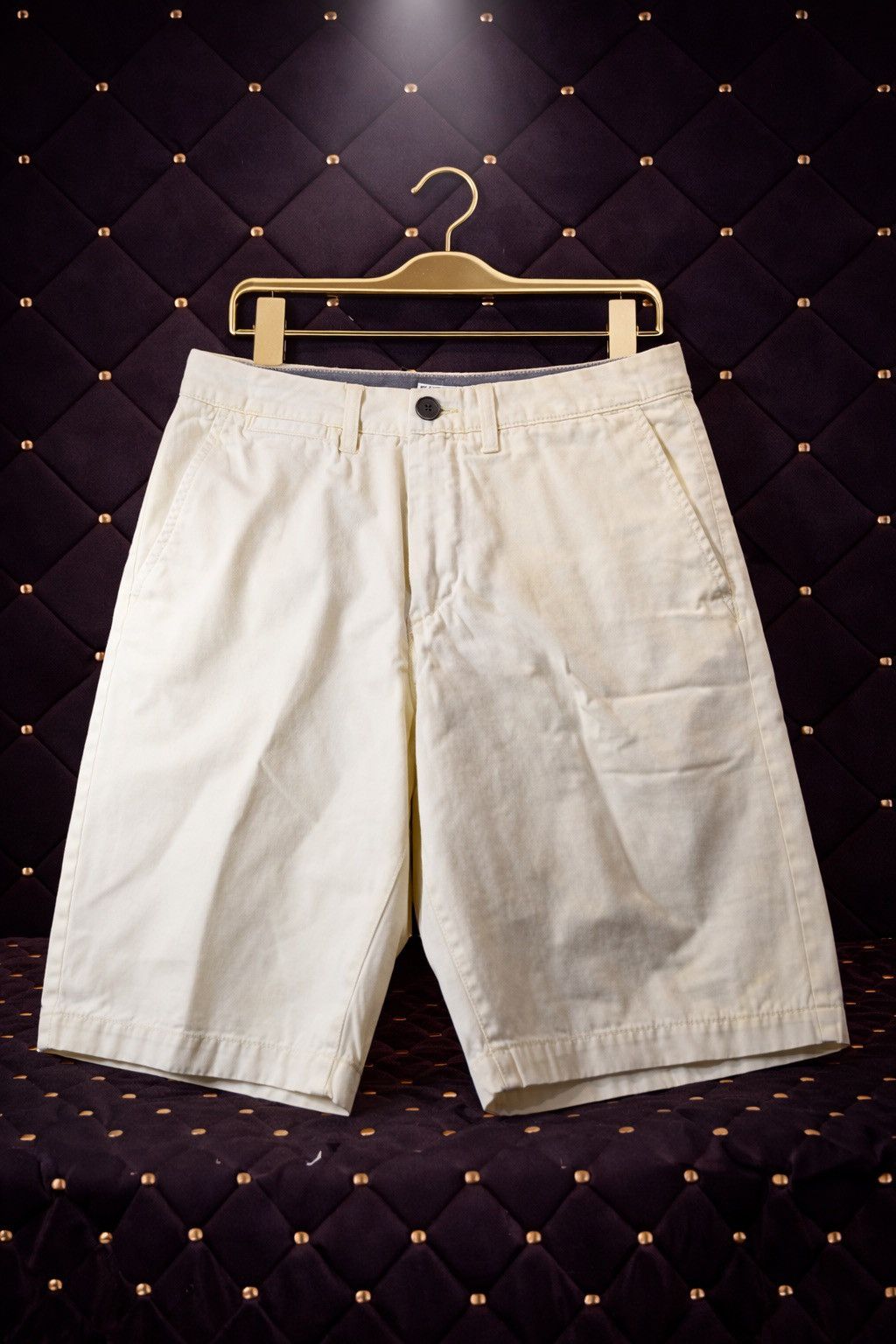 Other CREAM TAN FLAT FRONT CHINO SHORTS Size US 32 / EU 48 - 1 Preview