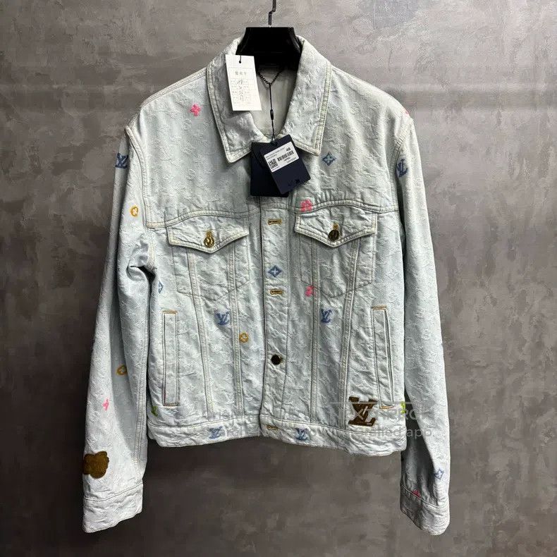 Louis Vuitton Louis Vuitton 24 Latest Light Blue Logo monogrammed embroi Size US M / EU 48-50 / 2 - 1 Thumbnail