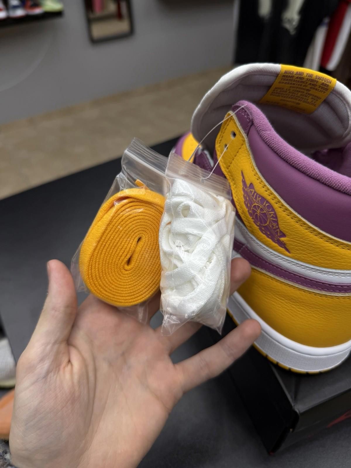 Other Nike Air Jordan 1 Retro High OG 'Brotherhood' Size 9.5 NEW Size US 9.5 / EU 42-43 - 6 Thumbnail
