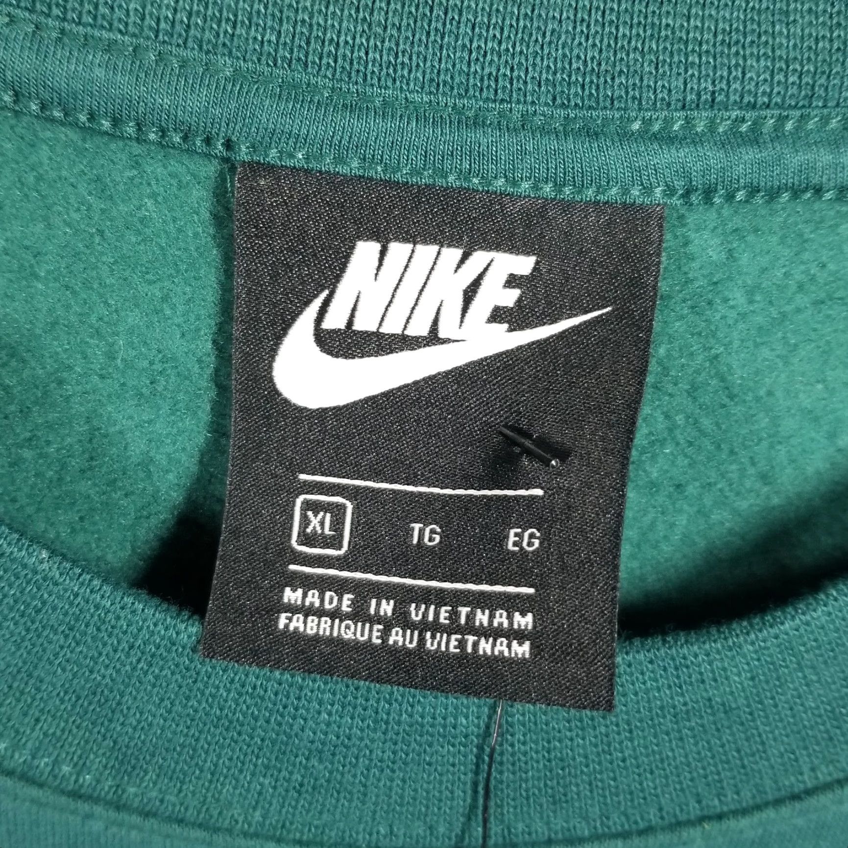 Nike Nike Sweatshirt Women XL Green Center Swoosh Crewneck Pullover NWT Size XL / US 12-14 / IT 48-50 - 3 Thumbnail