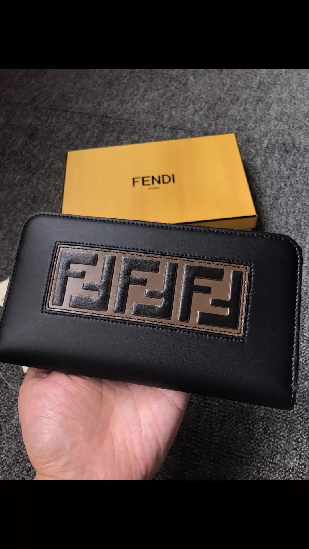 Fendi Fendi Long Zipper Wallet All-Leather Embossed Logo Size ONE SIZE - 2 Thumbnail