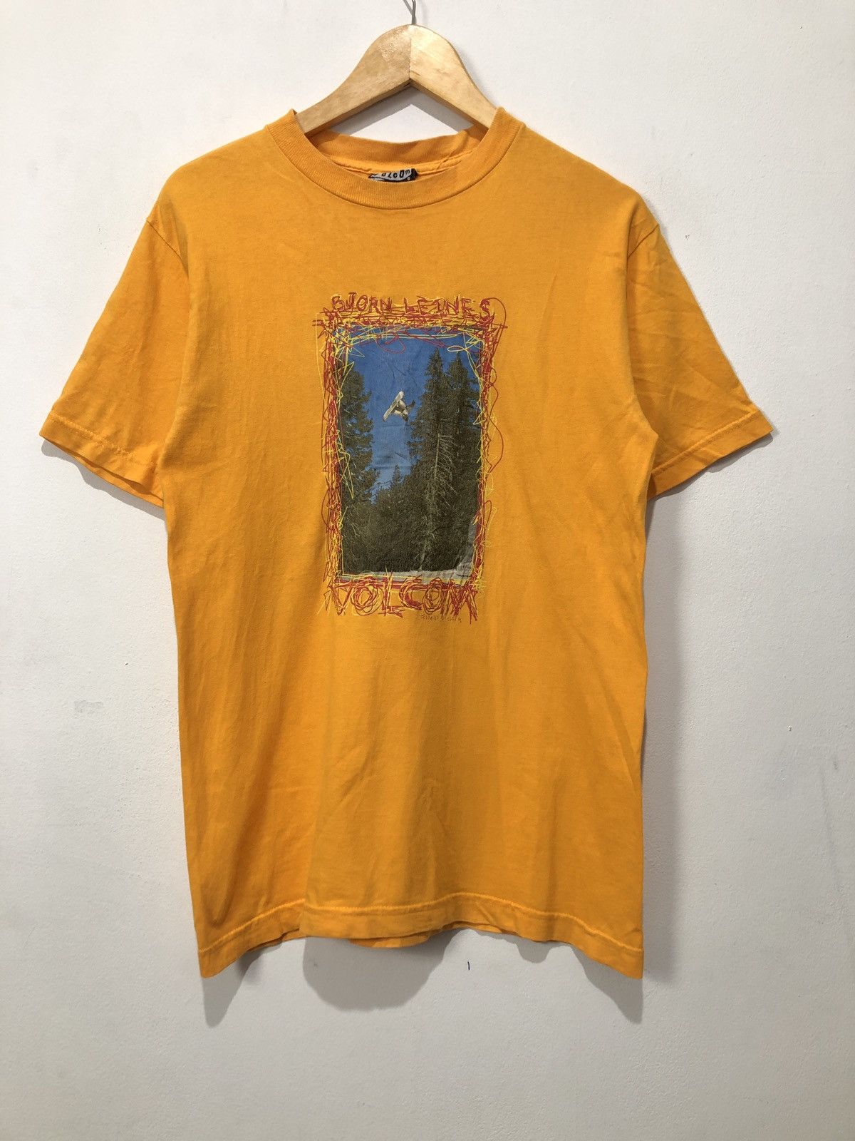 image of Vintage Volcom Bjorn Leines T-Shirt in Yellow, Men's (Size Medium)