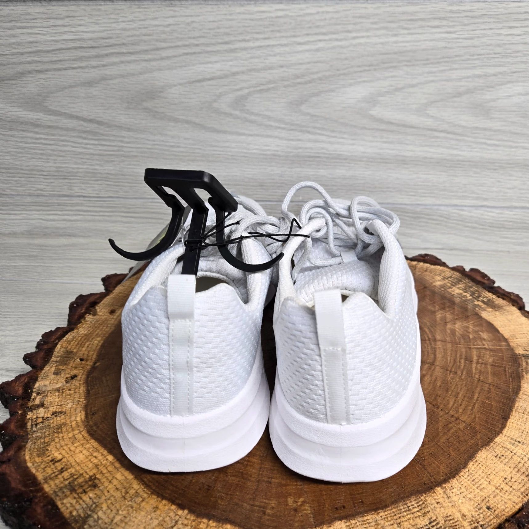 Athletic Works Athletic Works White Lifestyle Jogger Sneaker Shoes Adult Womens 11 White Shoes Athletic Works Lifestyle Jogger Sneakers Womens 11 Size 32" / US 10 / IT 46 - 4 Thumbnail