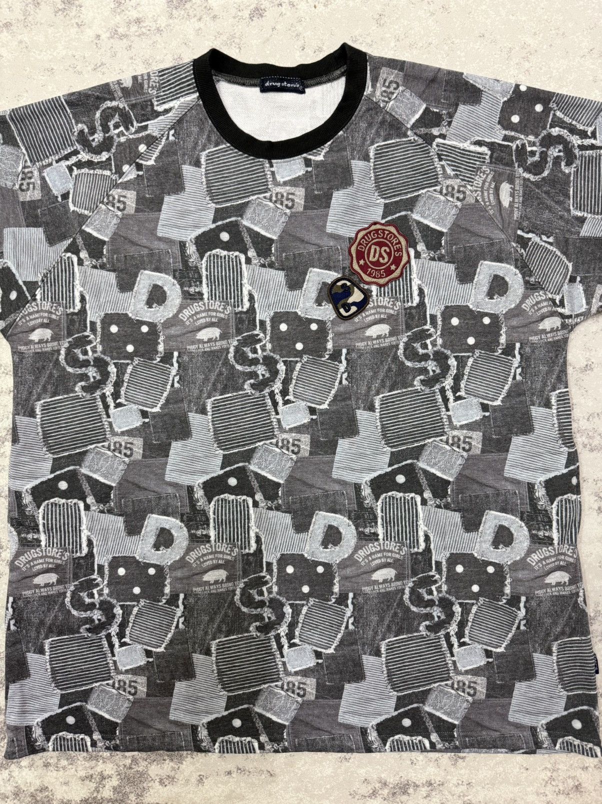 Japanese Brand DRUG STORE ALLOVEPRINT POCKET SWEATSHIRT Size US XL / EU 56 / 4 - 3 Thumbnail
