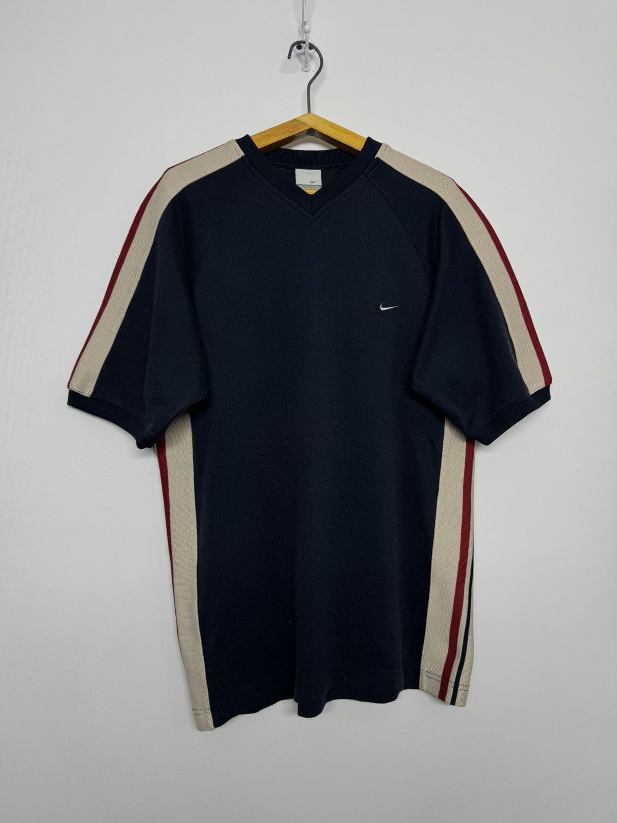 Nike Vintage Y2k Nike Swoosh Logo T-Shirt Size US S / EU 44-46 / 1 - 2 Thumbnail