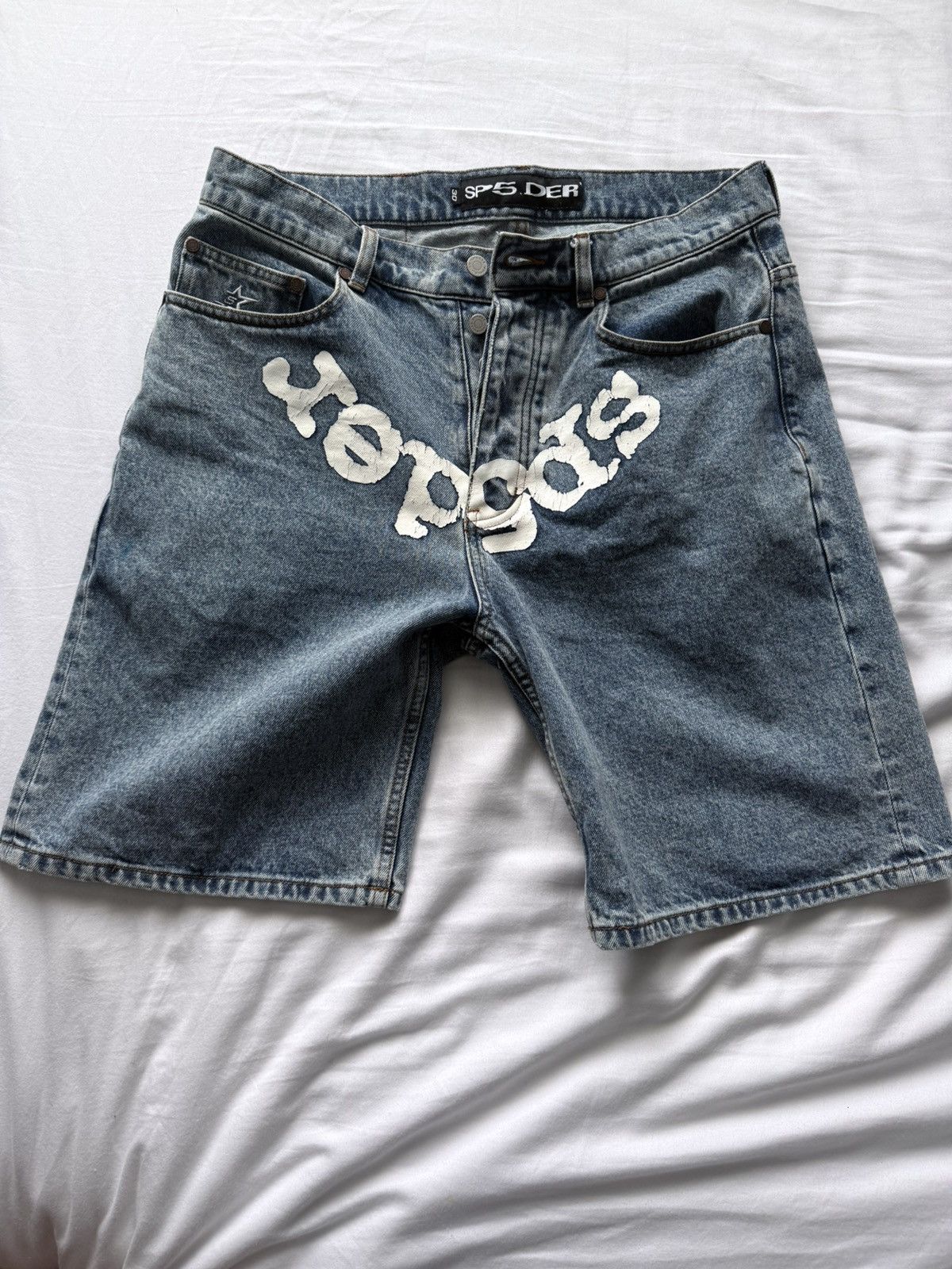 SP5DER WORLDWIDE logo jean shorts