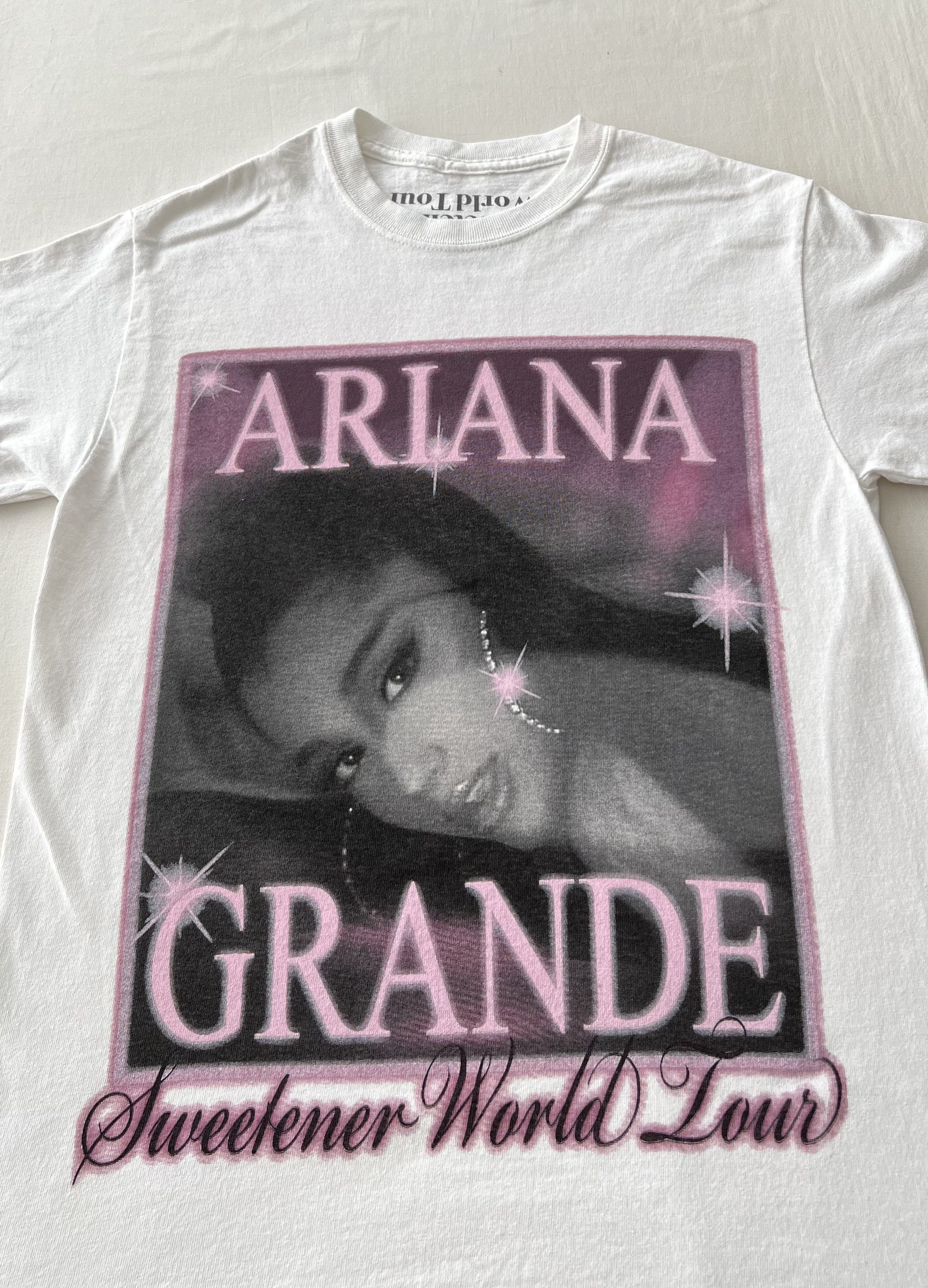 Band Tees Vintage Ariana Grande Sweetener World Tour 2019 T-shirt Size US S / EU 44-46 / 1 - 3 Thumbnail
