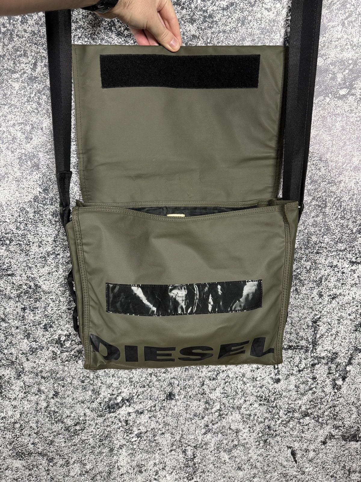 Diesel Vintage Diesel Messenger Bag Crossbody Y2K Streetwear Size ONE SIZE - 15 Thumbnail