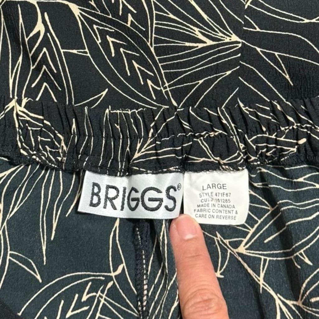 Briggs & Riley Vintage Black and gold leaf print maxi skirt by BRIGGS Size 30" / US 8 / IT 44 - 6 Thumbnail