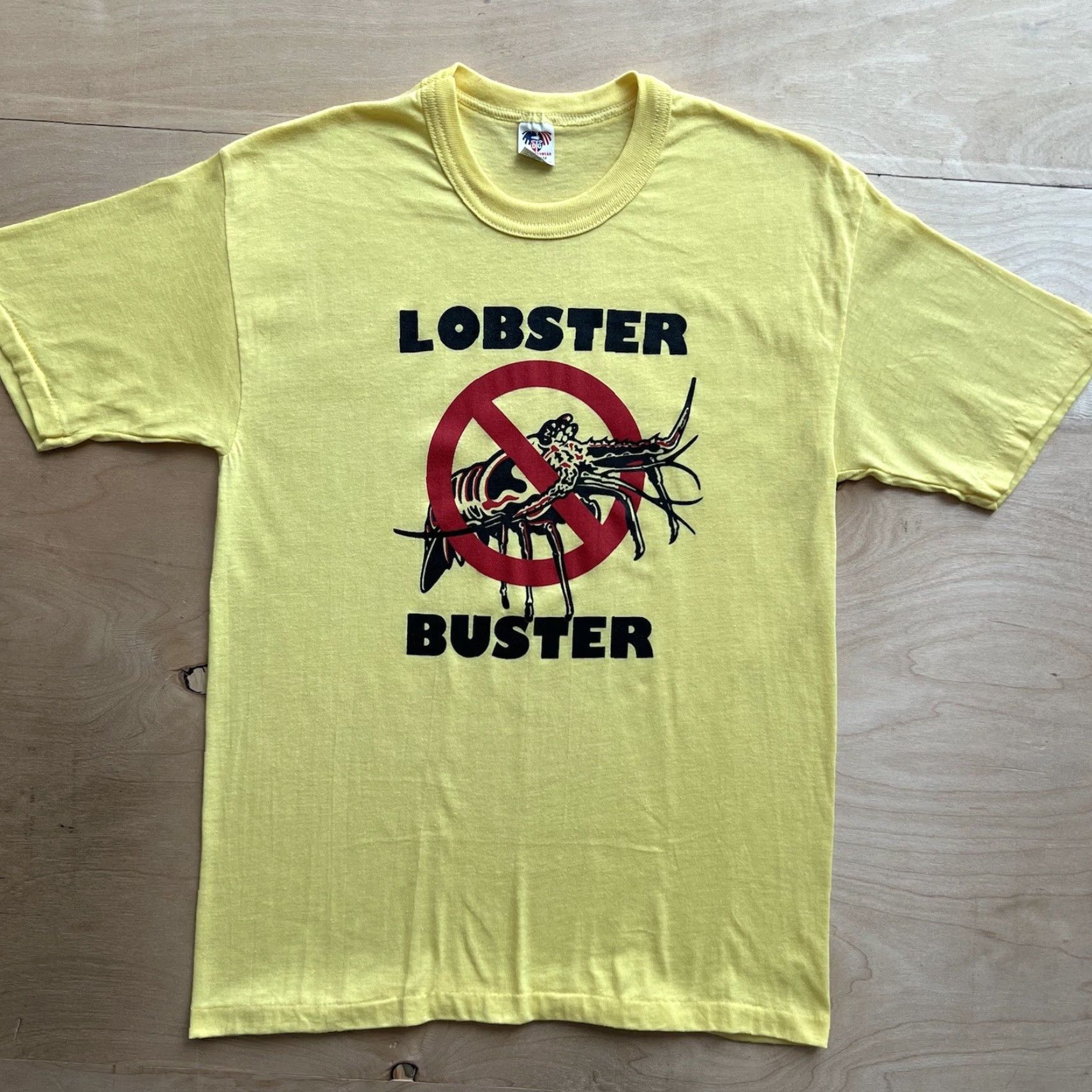 Vintage Vintage Lobster Buster Shirt M Yellow 80s Ocean Nature Funny Summer Streetwear Shirt Mens White? Size US M / EU 48-50 / 2 - 2 Thumbnail