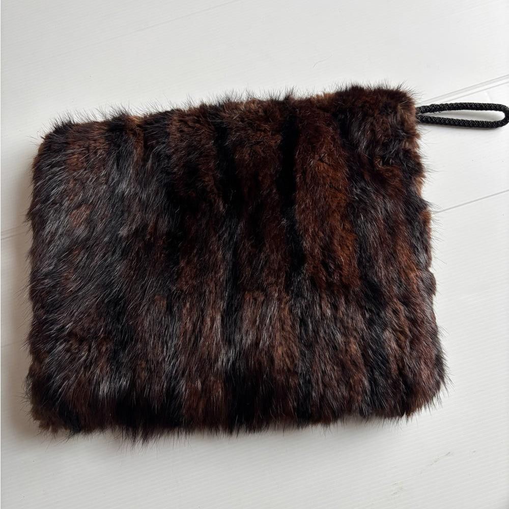 Designer Vintage 1937 Fur Muff with Zipper Pocket Size ONE SIZE - 1 Thumbnail