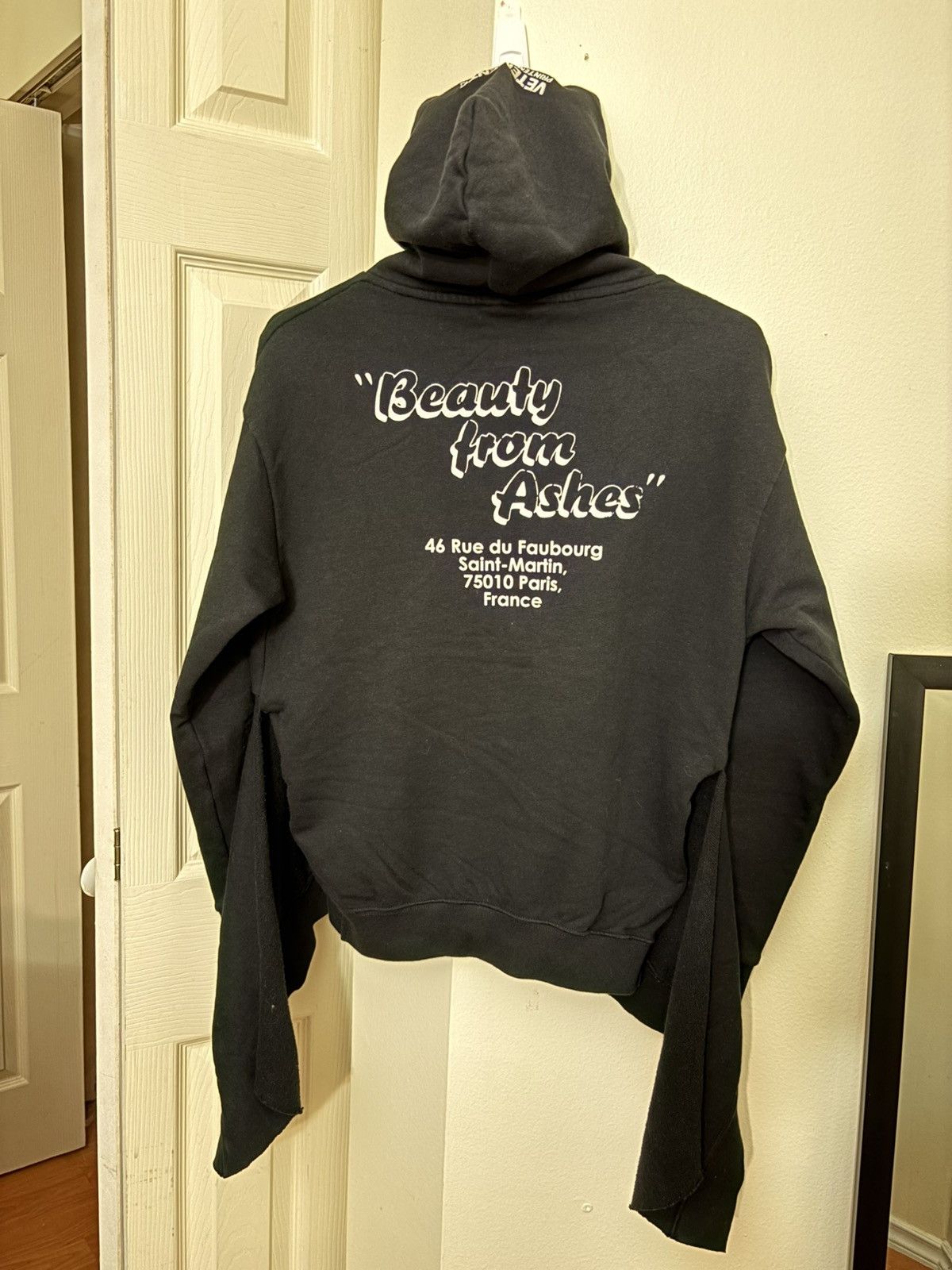 Vetements VETEMENTS Paris WE LOVE OUR HOMETOWN BLK Women's Pullover Size XS / US 0-2 / IT 36-38 - 5 Thumbnail