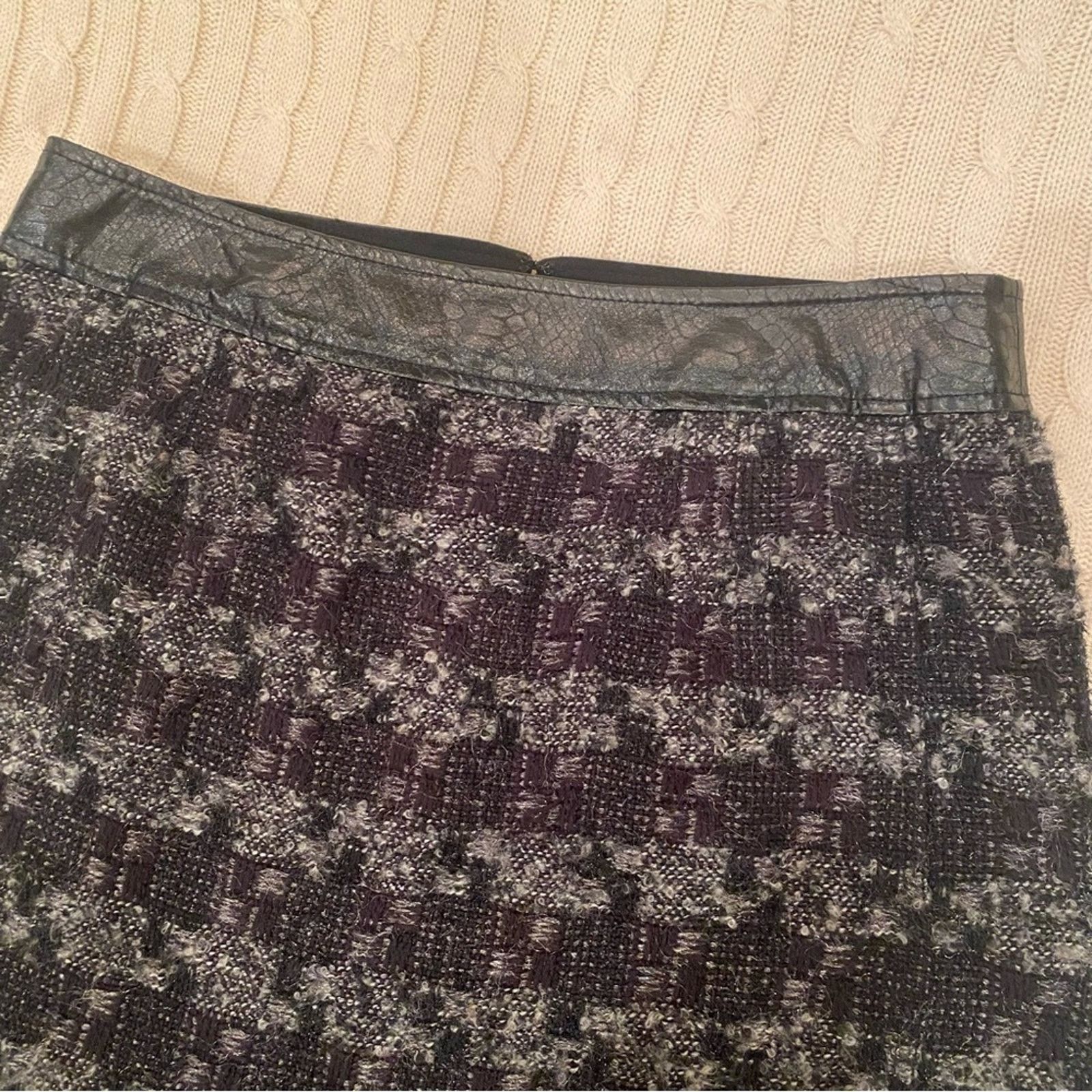Tory Burch Tory Burch Pencil Skirt sz 10 Leather Trimmed Skirt Size 32" / US 10 / IT 46 - 4 Thumbnail