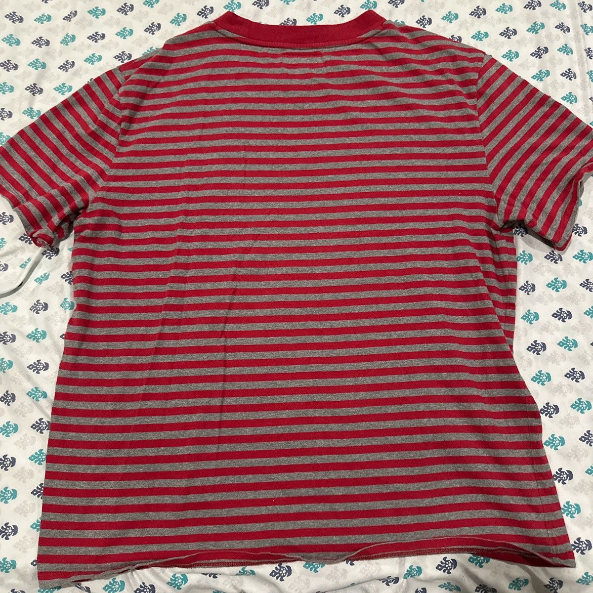 Guess Red & White Striped Guess T-Shirt Size US L / EU 52-54 / 3 - 2 Thumbnail