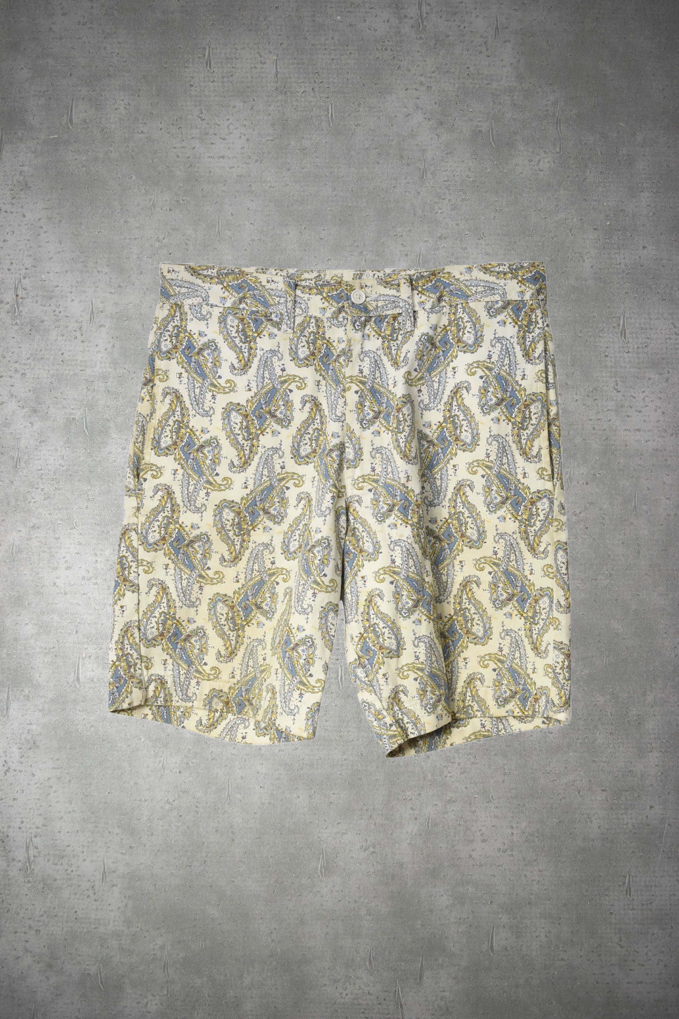 Japanese Brand Japanese Brand/graphic shorts/26214 - 672 50 Size US 30 / EU 46 - 1 Thumbnail