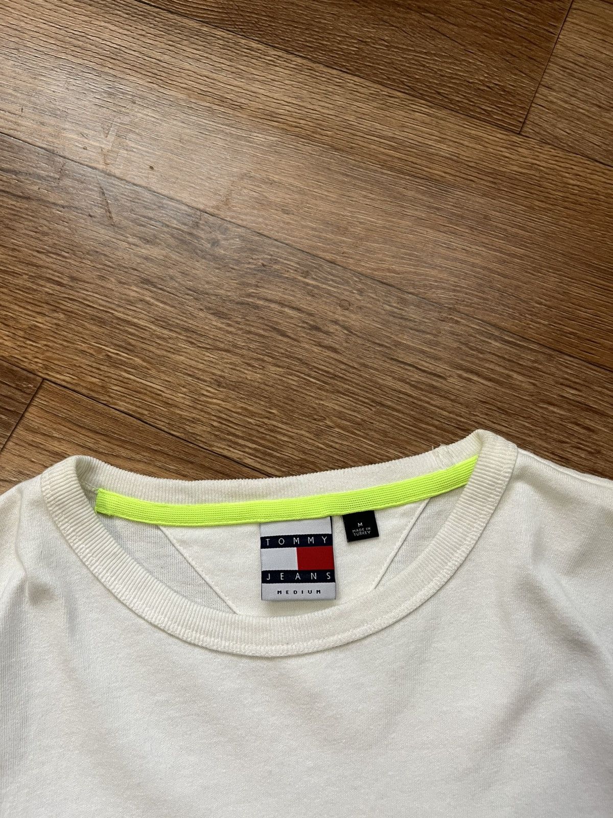 Tommy Hilfiger Tommy Hilfiger Big Logo Gorpcore Streetwear T Shirt Size US M / EU 48-50 / 2 - 3 Thumbnail