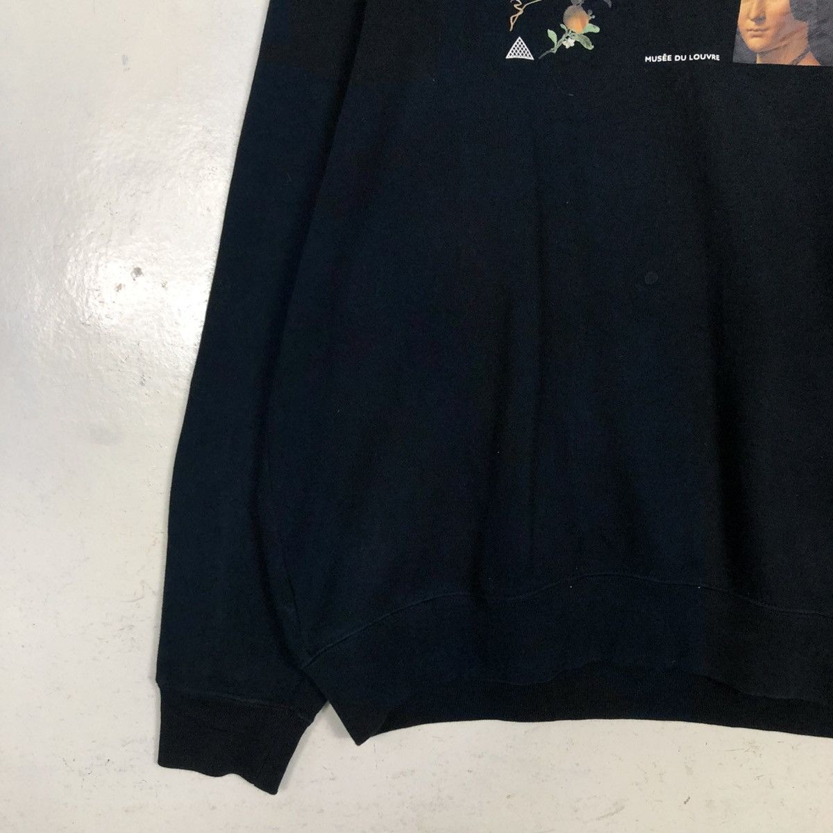 Japanese Brand 📌Vintage Sweatshirt Musee Du Louvre Big Logo Size US L / EU 52-54 / 3 - 6 Thumbnail
