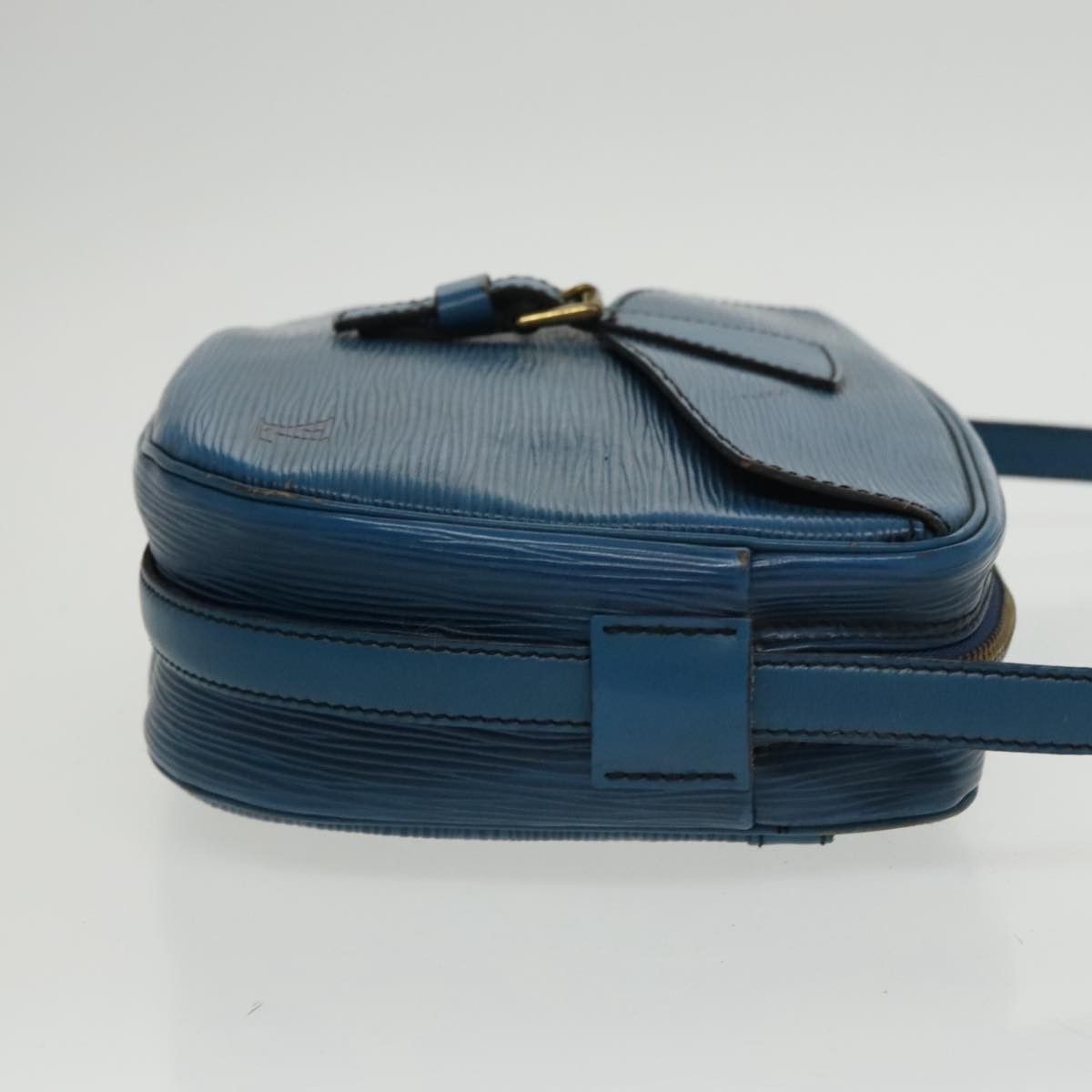 Louis Vuitton LOUIS VUITTON Epi June Feuille Shoulder Bag Blue M52155 Size ONE SIZE - 4 Thumbnail