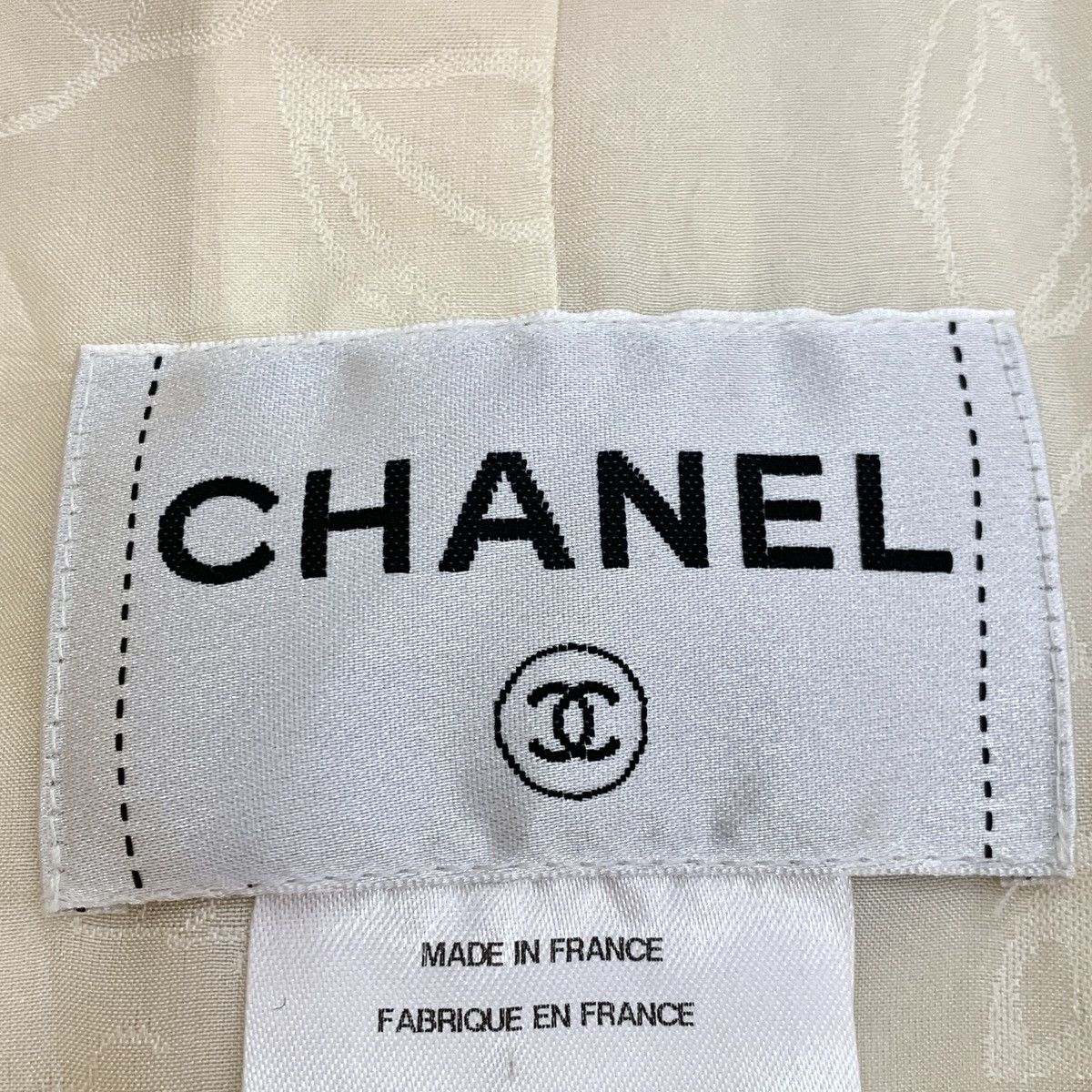 Chanel Chanel Beige Double C Logo Button Trim Wool Cape Jacket Size XS / US 0-2 / IT 36-38 - 6 Thumbnail