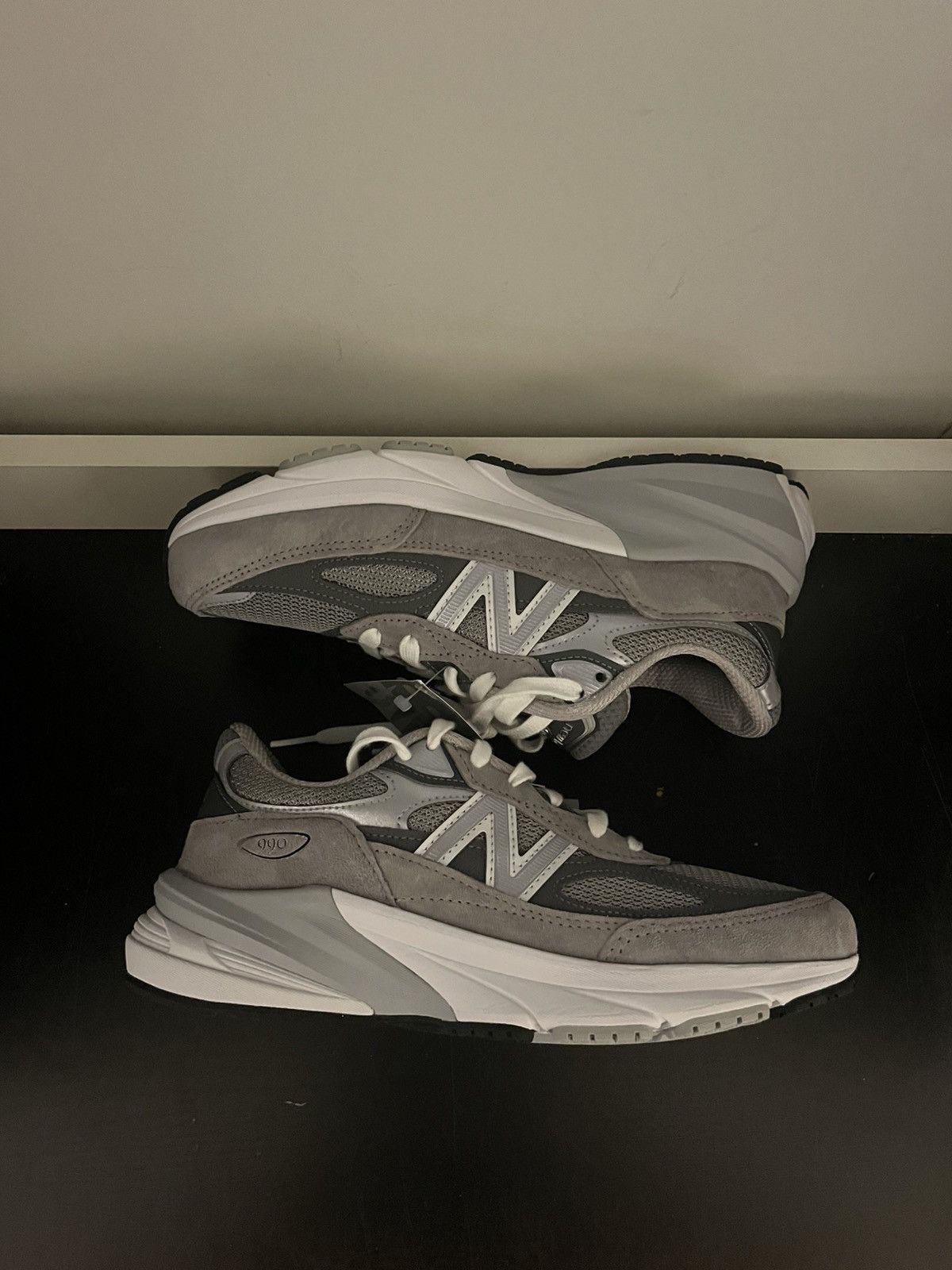 New Balance New Balance 990 V6 MiUSA Grey Women’s 7.5 W990GL6 Size US 7.5 / IT 37.5 - 3 Thumbnail