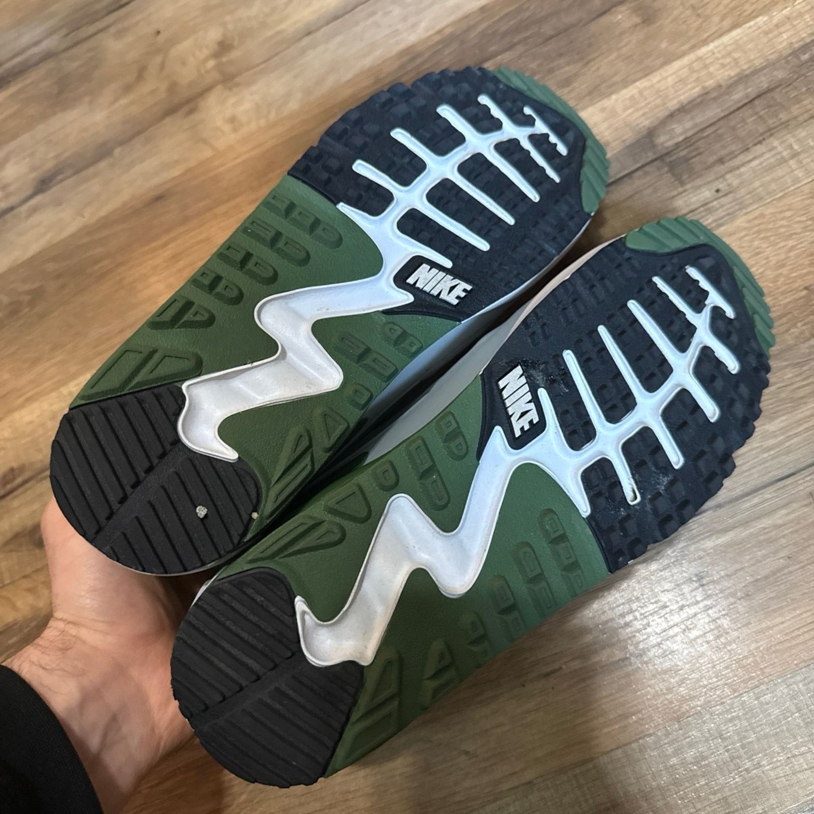 Nike Nike Air Max 90 Golf Smoke Grey Dark Green Size US 9.5 / EU 42-43 - 6 Thumbnail