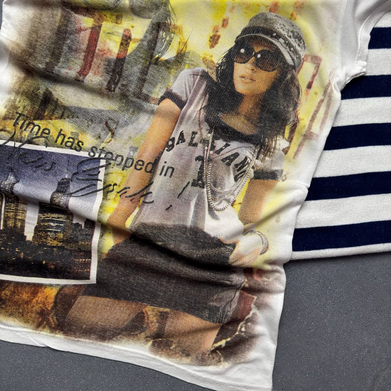 Japanese Brand × Vintage Y2K Sexy Lady Printed Vintage T-Shirt Size S / US 4 / IT 40 - 6 Thumbnail