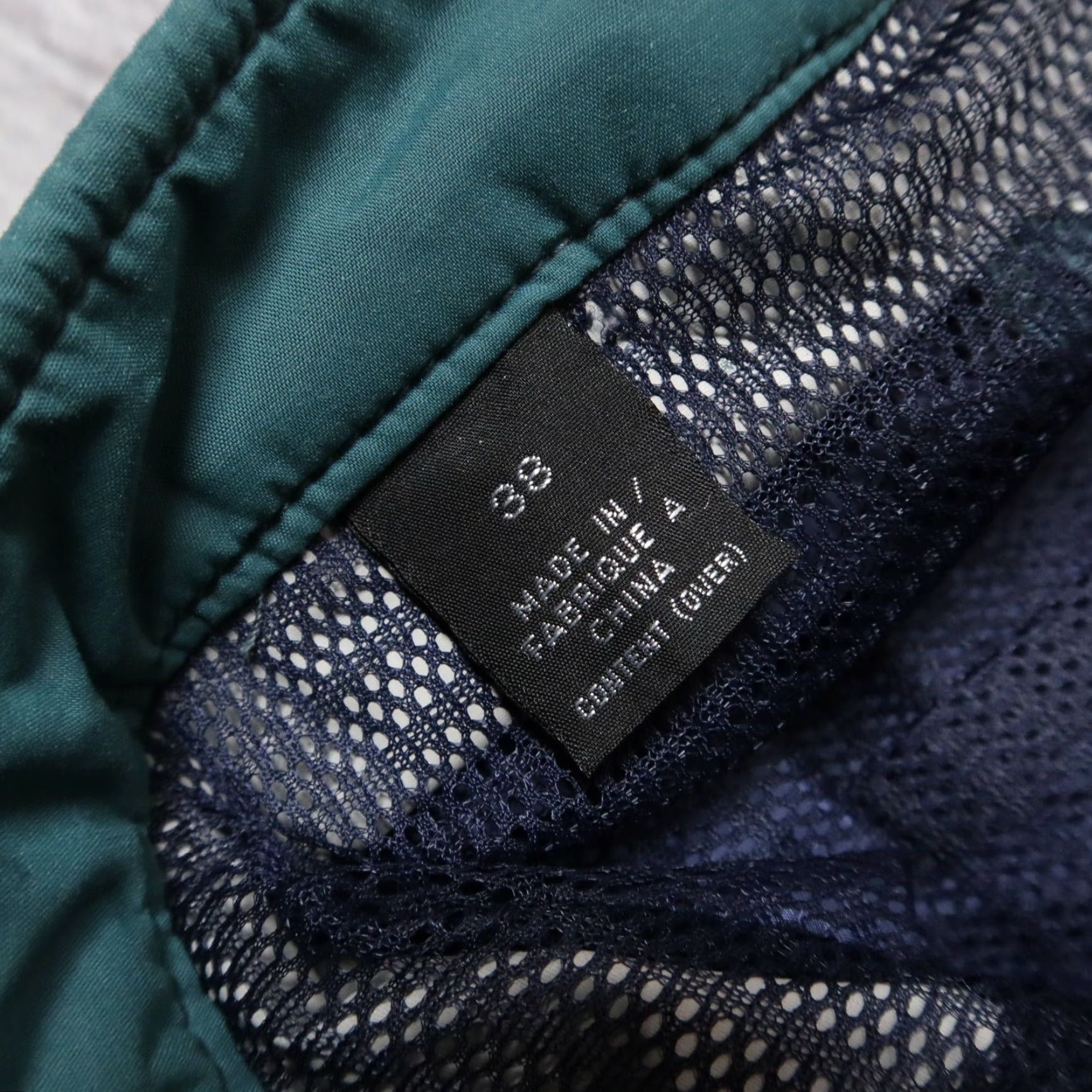 Patagonia Vintage Patagonia Snow Pants Men 38 Green Inseam 32 Size 38 Regular Pants Size US 38 / EU 54 - 5 Thumbnail