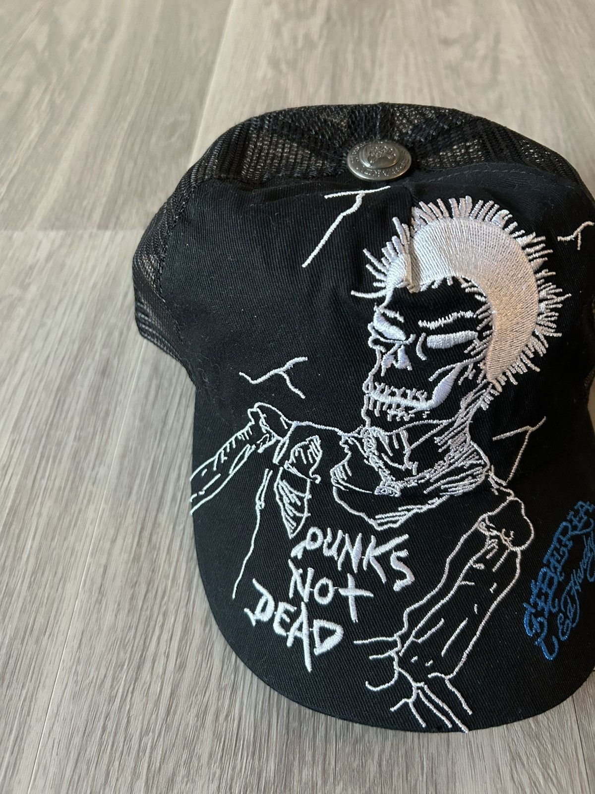 Ed Hardy × Siberia Hills Ed Hardy X Siberia Hills Punks Not Dead Trucker Hat Size ONE SIZE - 2 Thumbnail