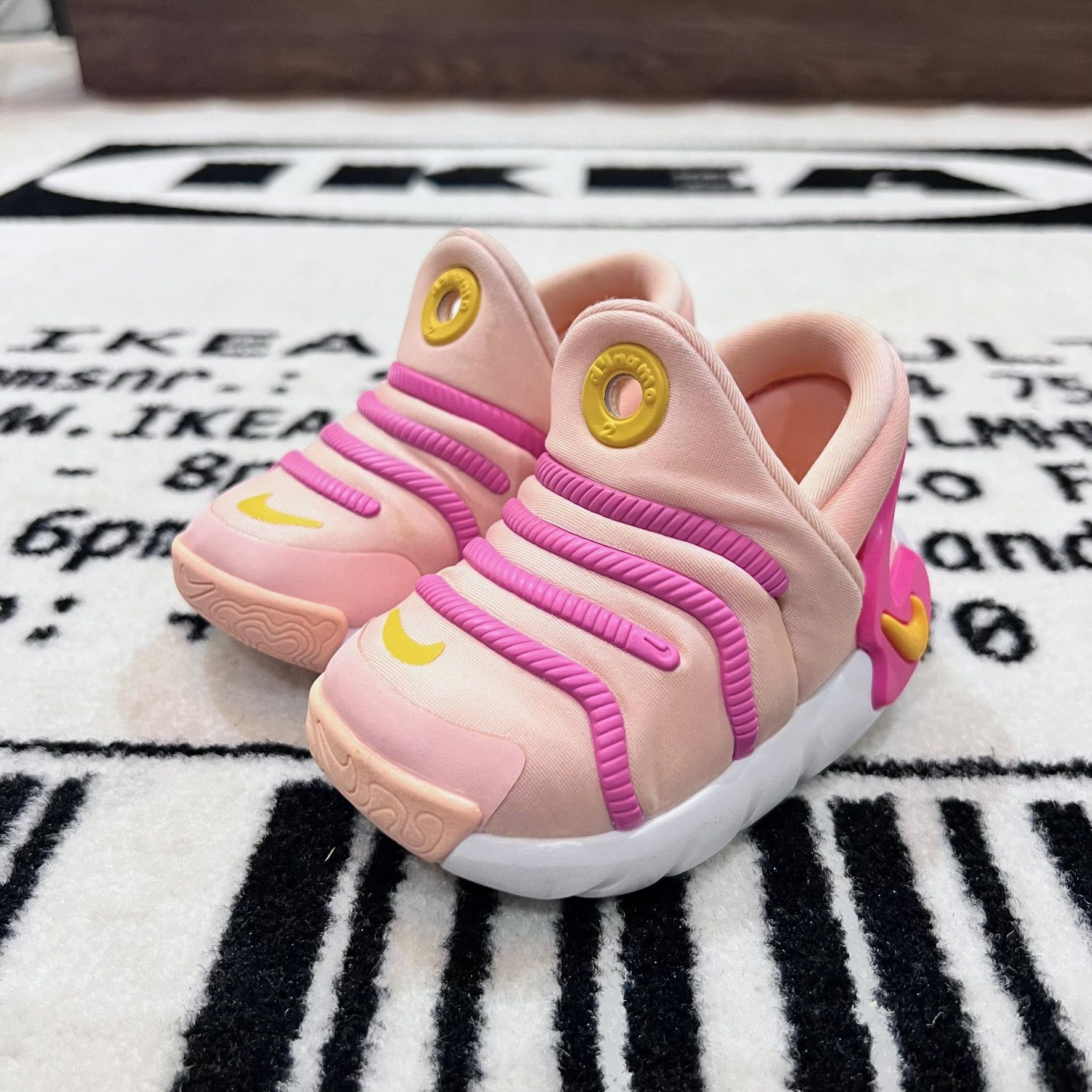 Nike Nike Dynamo Go 2 Easy On Toddler Shoes Size US 5 / EU 37 - 1 Thumbnail