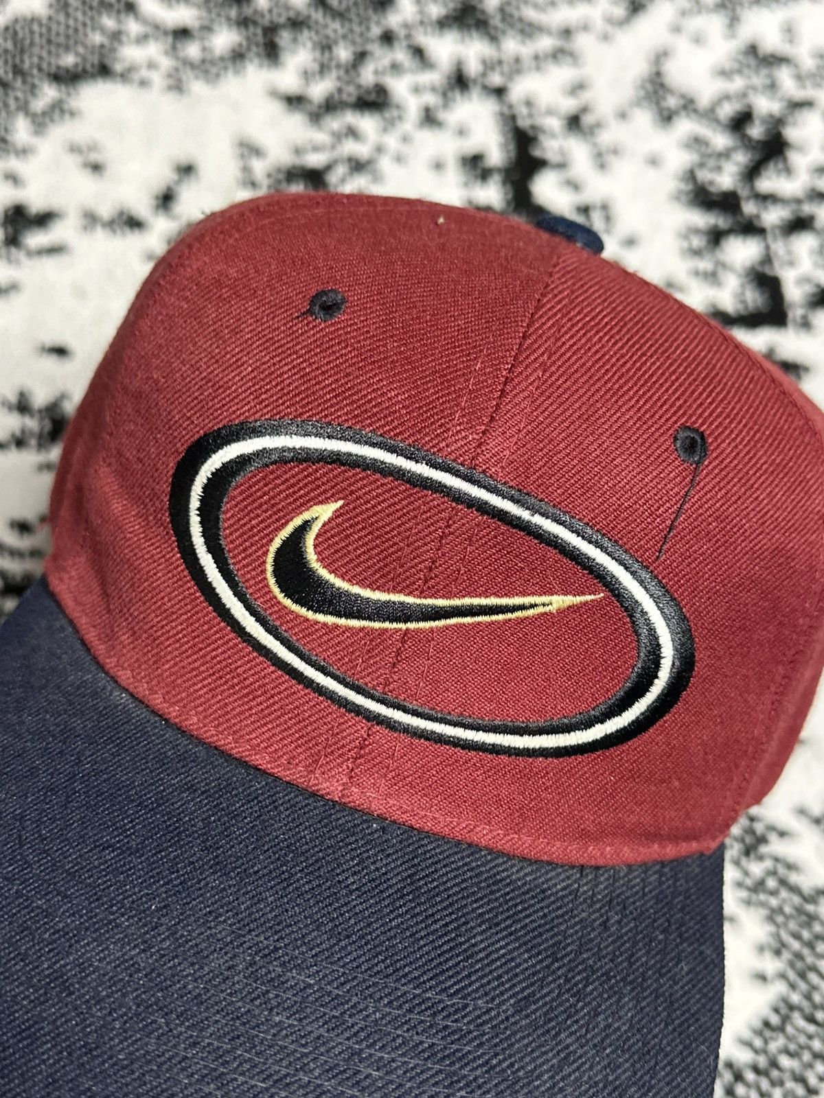Nike Vintage 90s Nike Circle Logo Swosh Size ONE SIZE - 2 Thumbnail