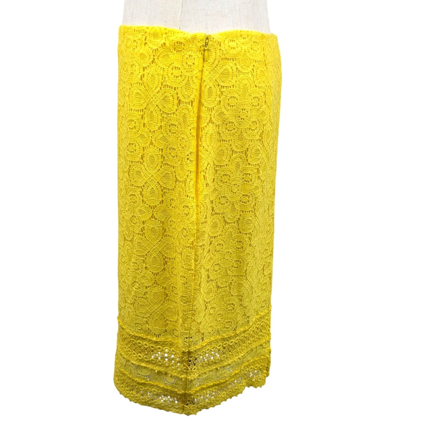 Y/Project Project Runway Skirt Knee Length Yellow Floral Lace Pencil Womens 60s Vintage No 60s Theme Zip Slit Lined VINTAGE? Size 42" / US 20 - 2 Thumbnail