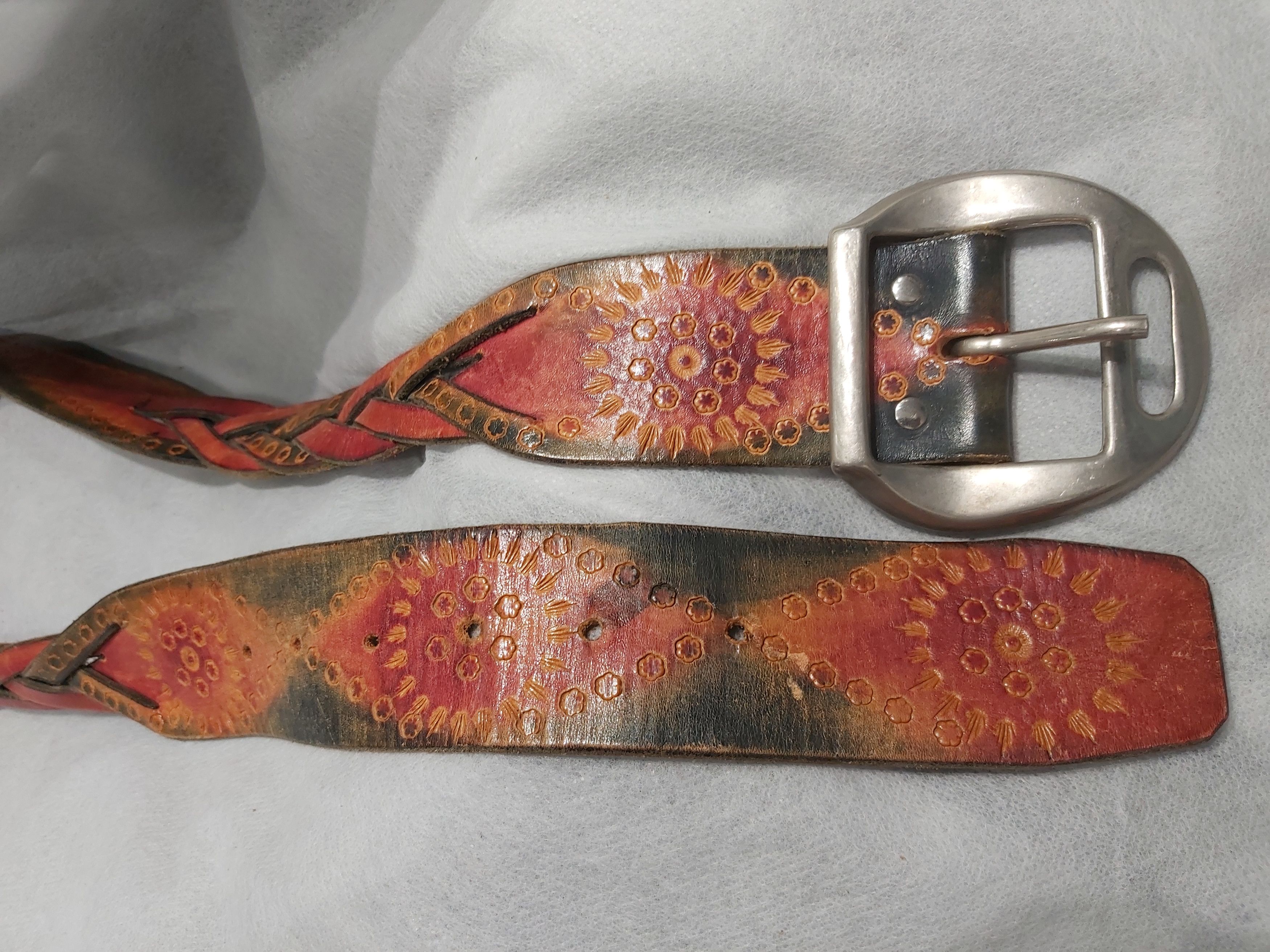 Vintage Wide red embossed mandala leather belt Size ONE SIZE - 4 Thumbnail