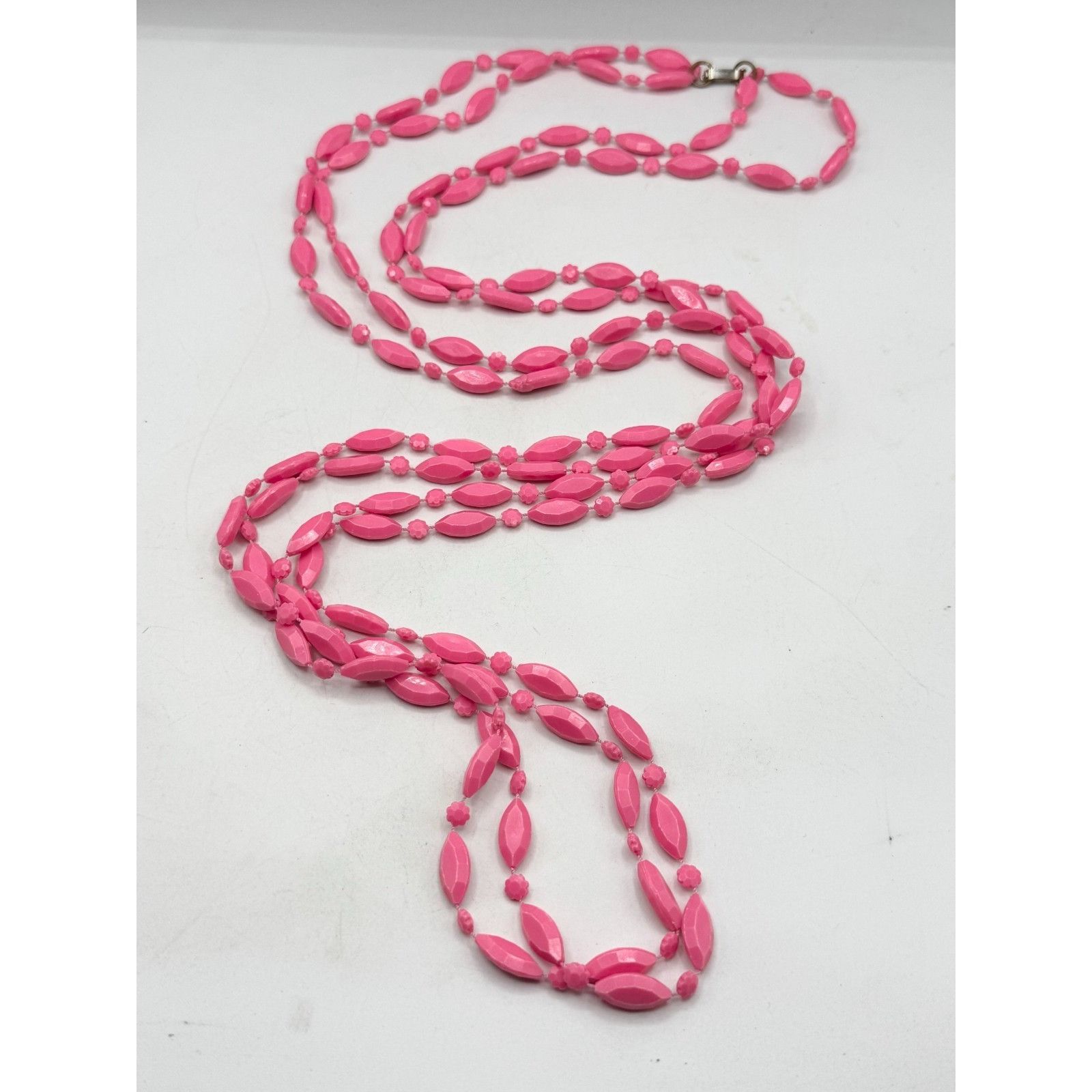 Vintage Vintage double strand pink acrylic long beaded necklace Size ONE SIZE - 3 Thumbnail