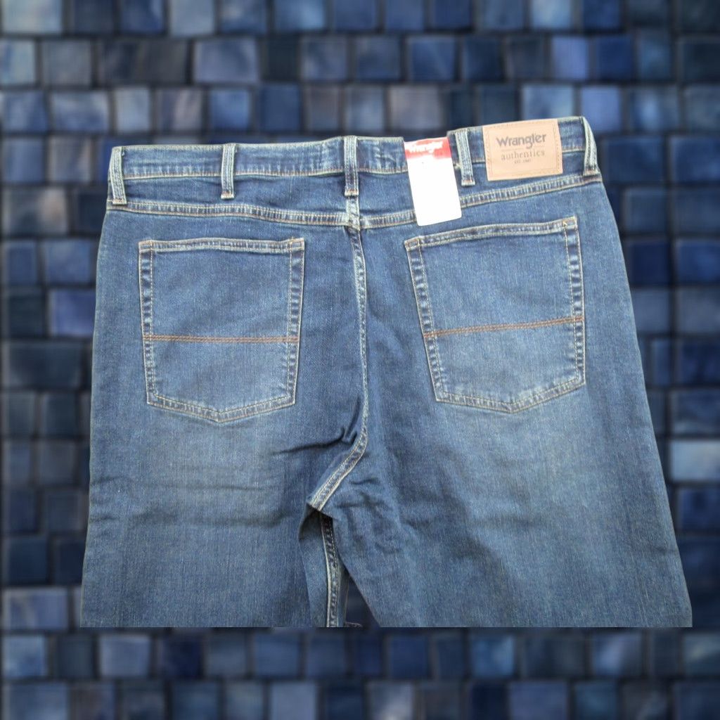 Wrangler Wrangler Jeans Mens 38x32 Blue Denim Stretch Straight NEW Size US 38 / EU 54 - 1 Thumbnail