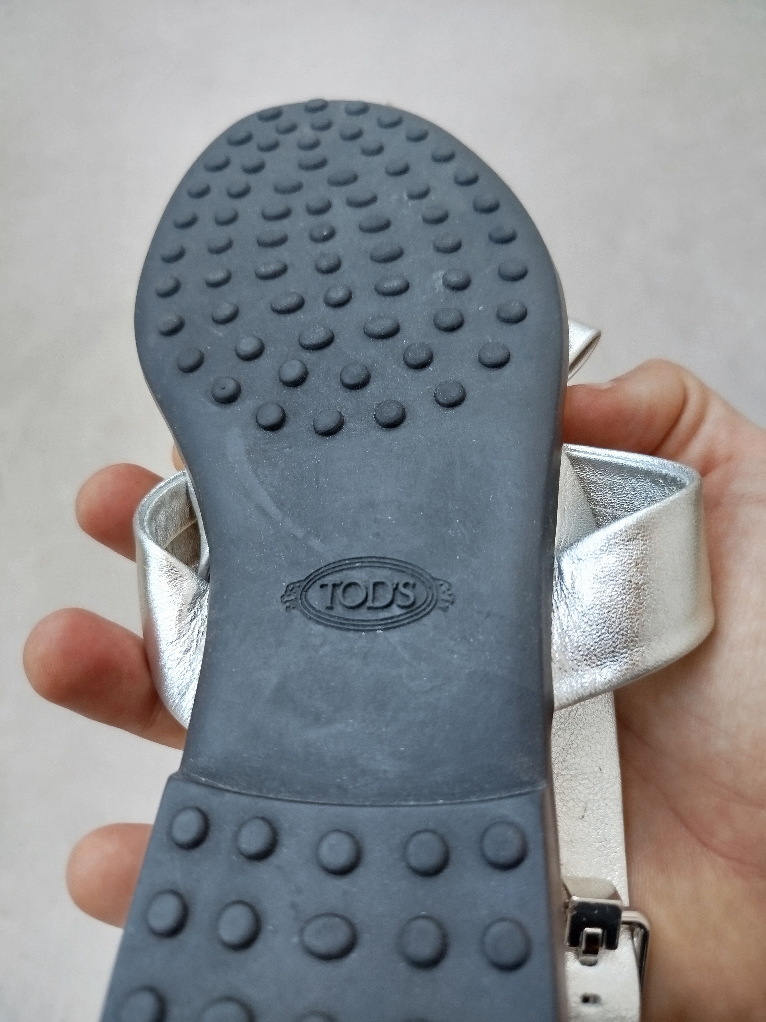 Tod's TOD'S silver leather sandals size 38 made in Italy Size US 7.5 / IT 37.5 - 4 Thumbnail