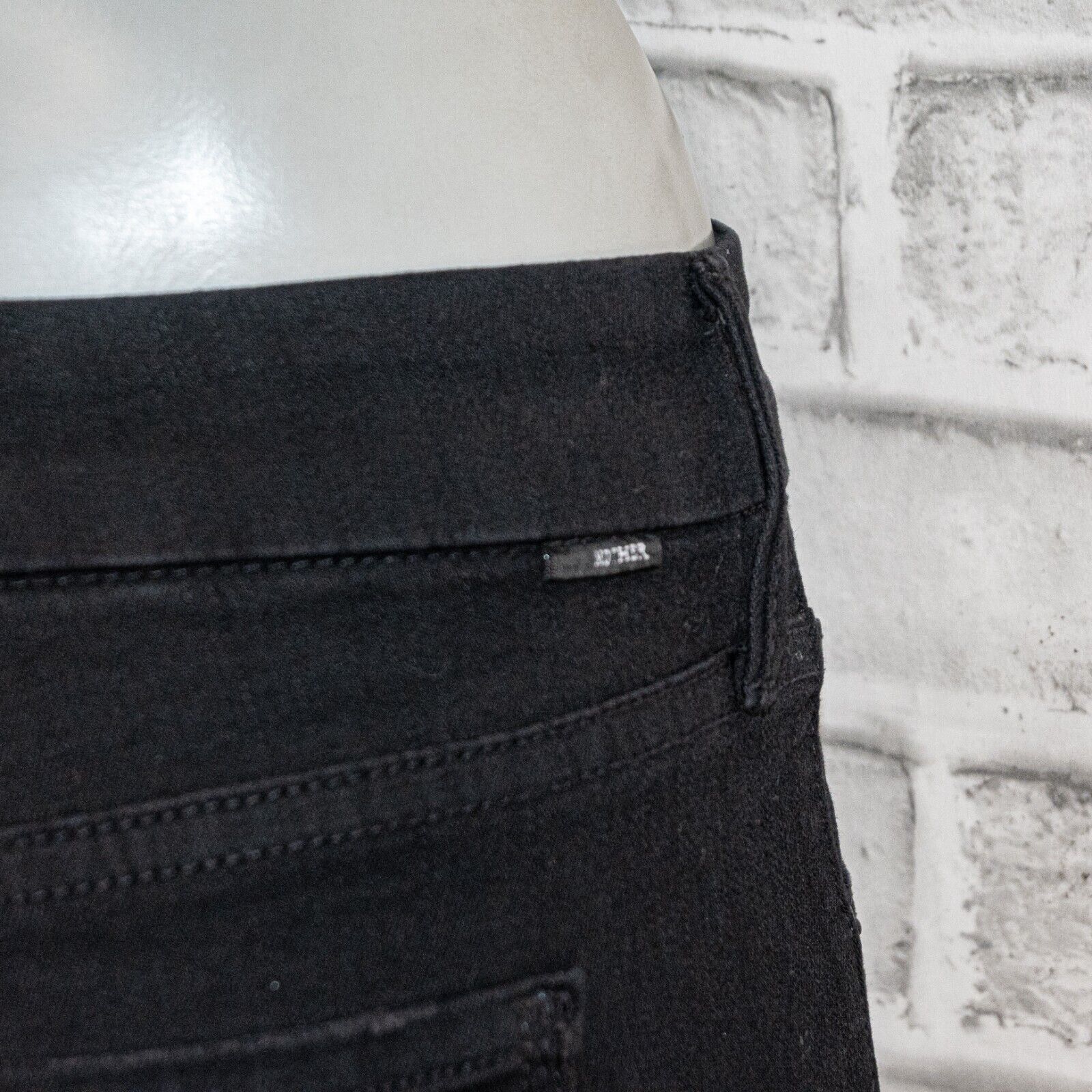 MOTHER MOTHER Denim The Looker Jeans in Black Not Guilty Size 24 Size 24" / US 00 / IT 34 - 13 Thumbnail