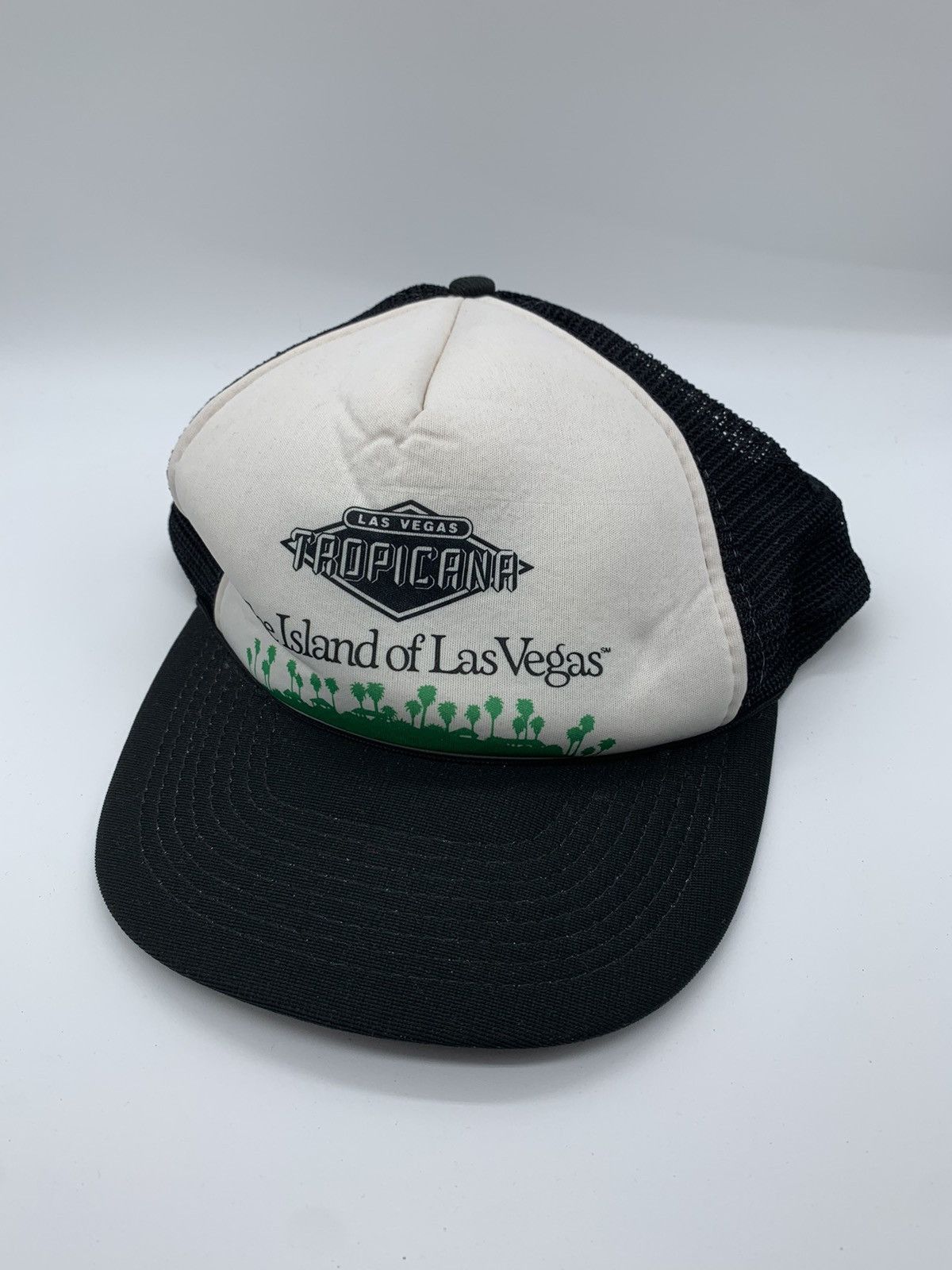 Vintage Vintage Las Vegas Tropicana Trucker Cap Size ONE SIZE - 1 Thumbnail