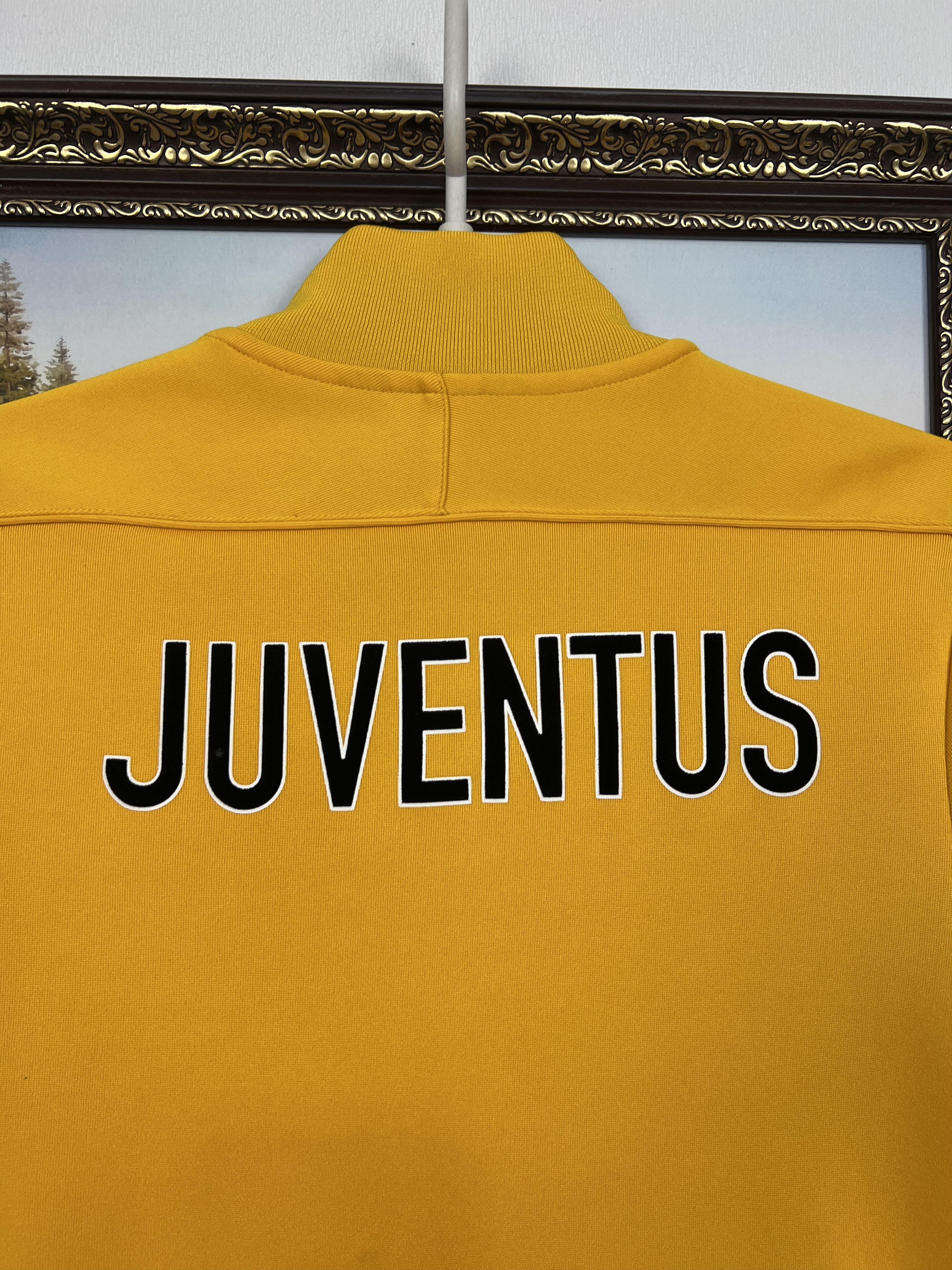 Nike Vintage Nike Juventus Football Jacket Soccer Track Top Mens Size US S / EU 44-46 / 1 - 12 Thumbnail