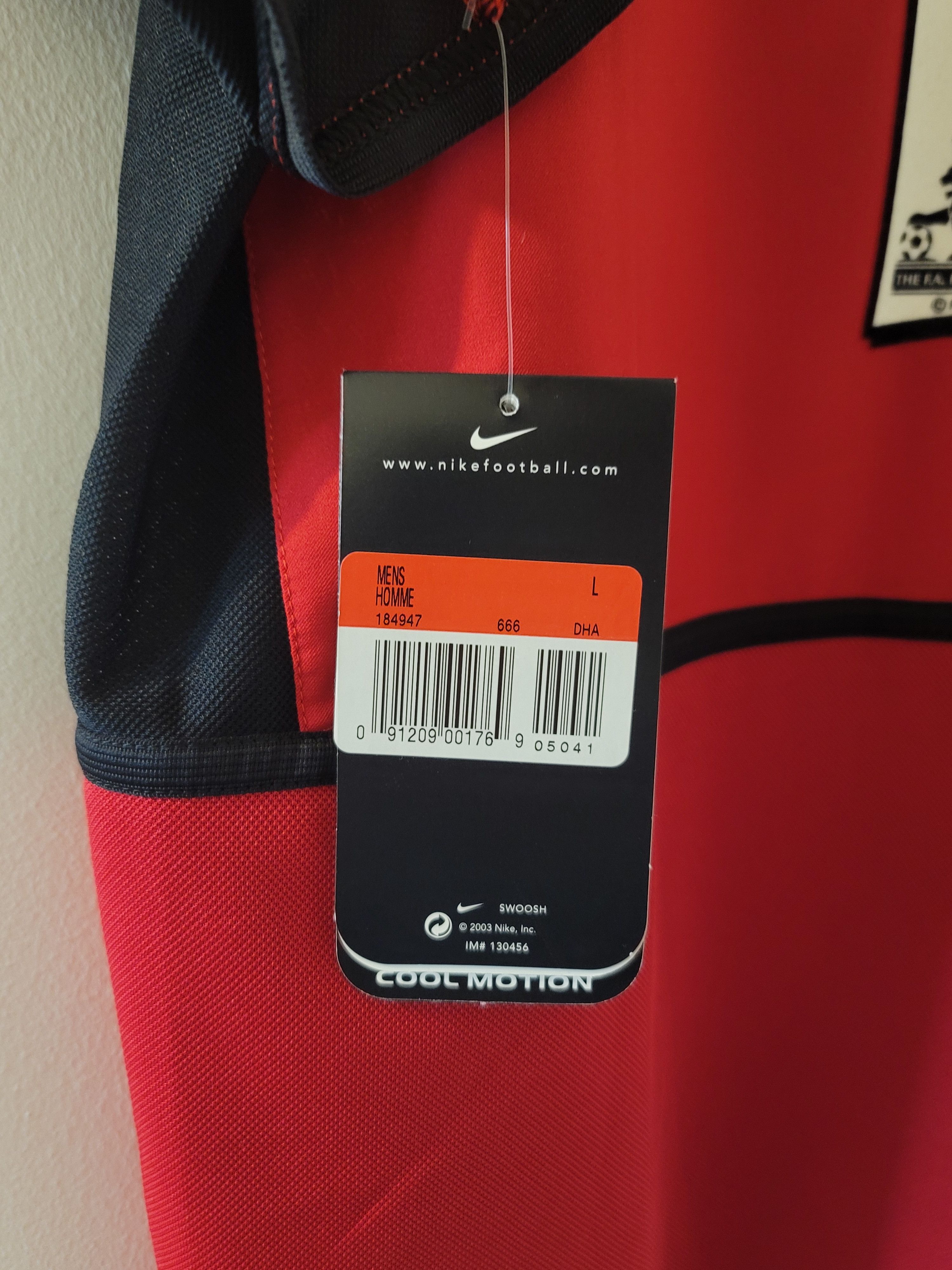 Other Manchester United 2002 Home Jersey Scholes Full set BNWTL Size US L / EU 52-54 / 3 - 6 Thumbnail