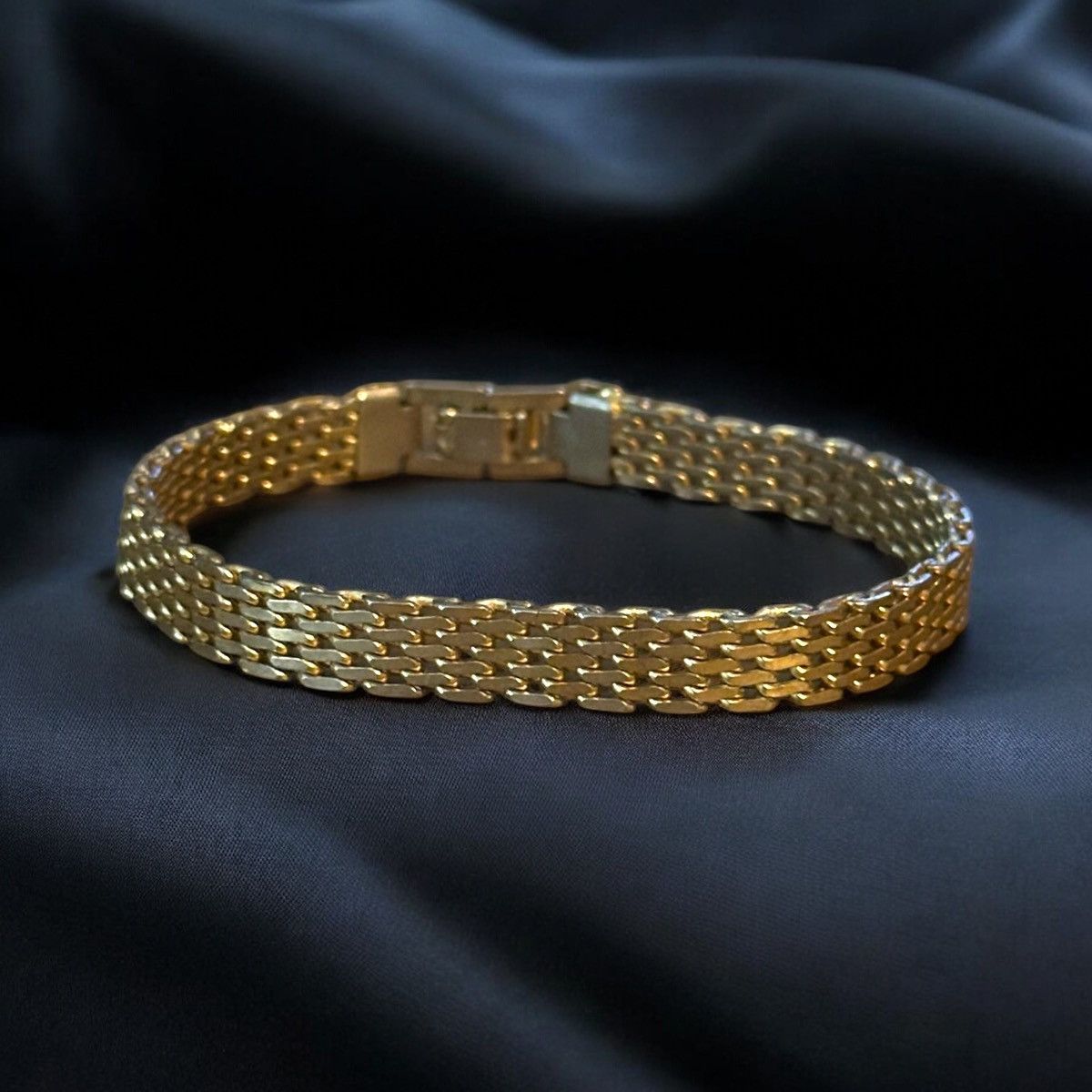Vintage Vintage gold tone mesh basketweave bracelet Size ONE SIZE - 1 Thumbnail