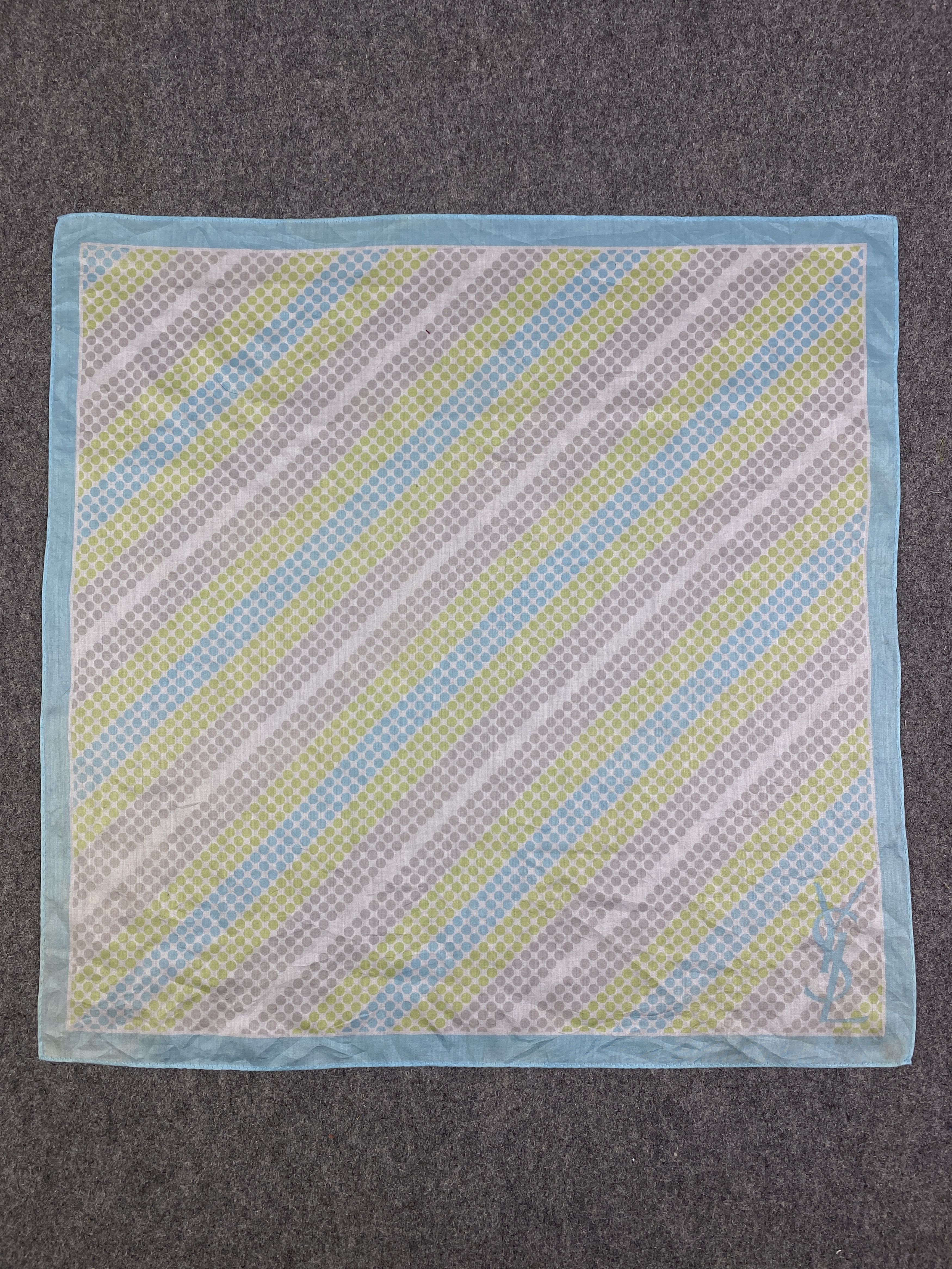 Yves Saint Laurent Vintage Yves Saint Laurent Handkerchief / Bandana HKC1037 Size ONE SIZE - 4 Thumbnail