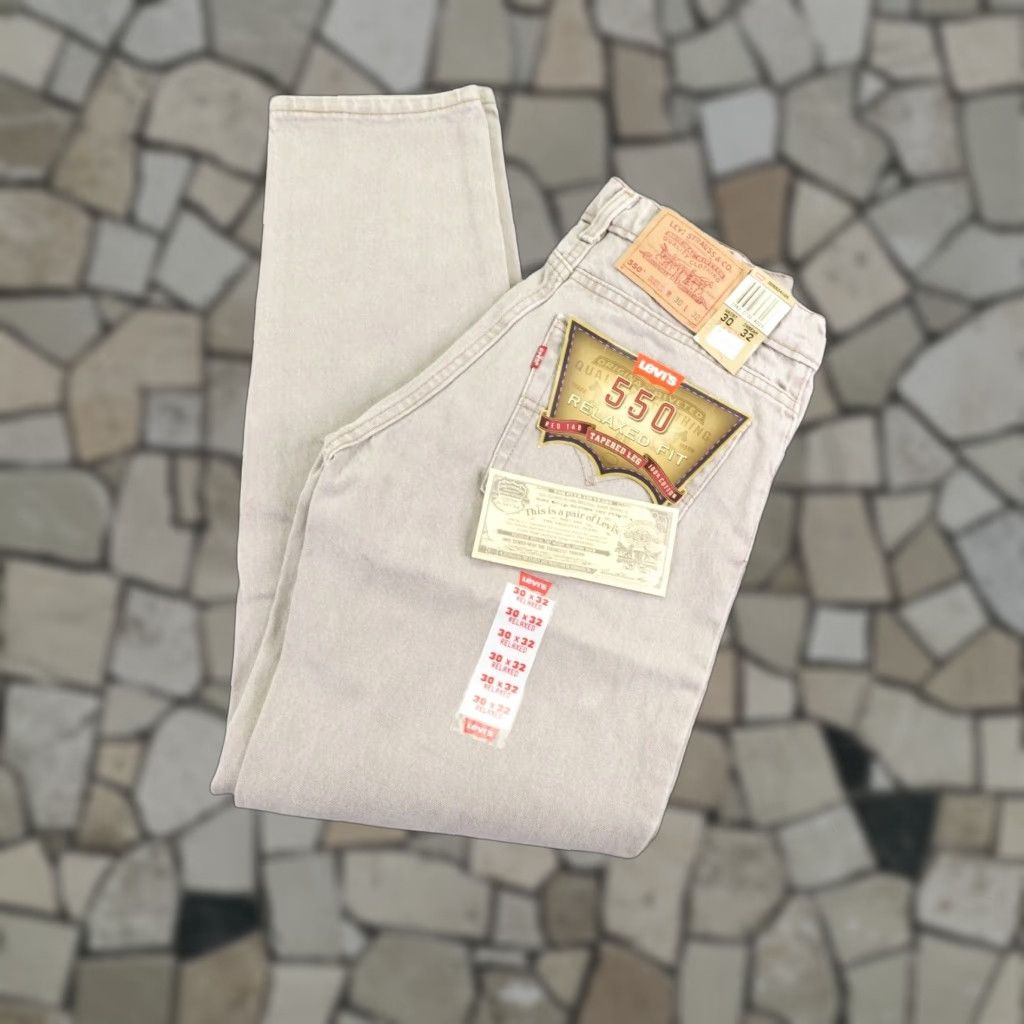 Levi's VINTAGE Levi's Jeans Mens 30x32 Relaxed Tapered Denim 90s Cotton Beige Deadstock Men's Size US 28 / EU 44 - 1 Thumbnail