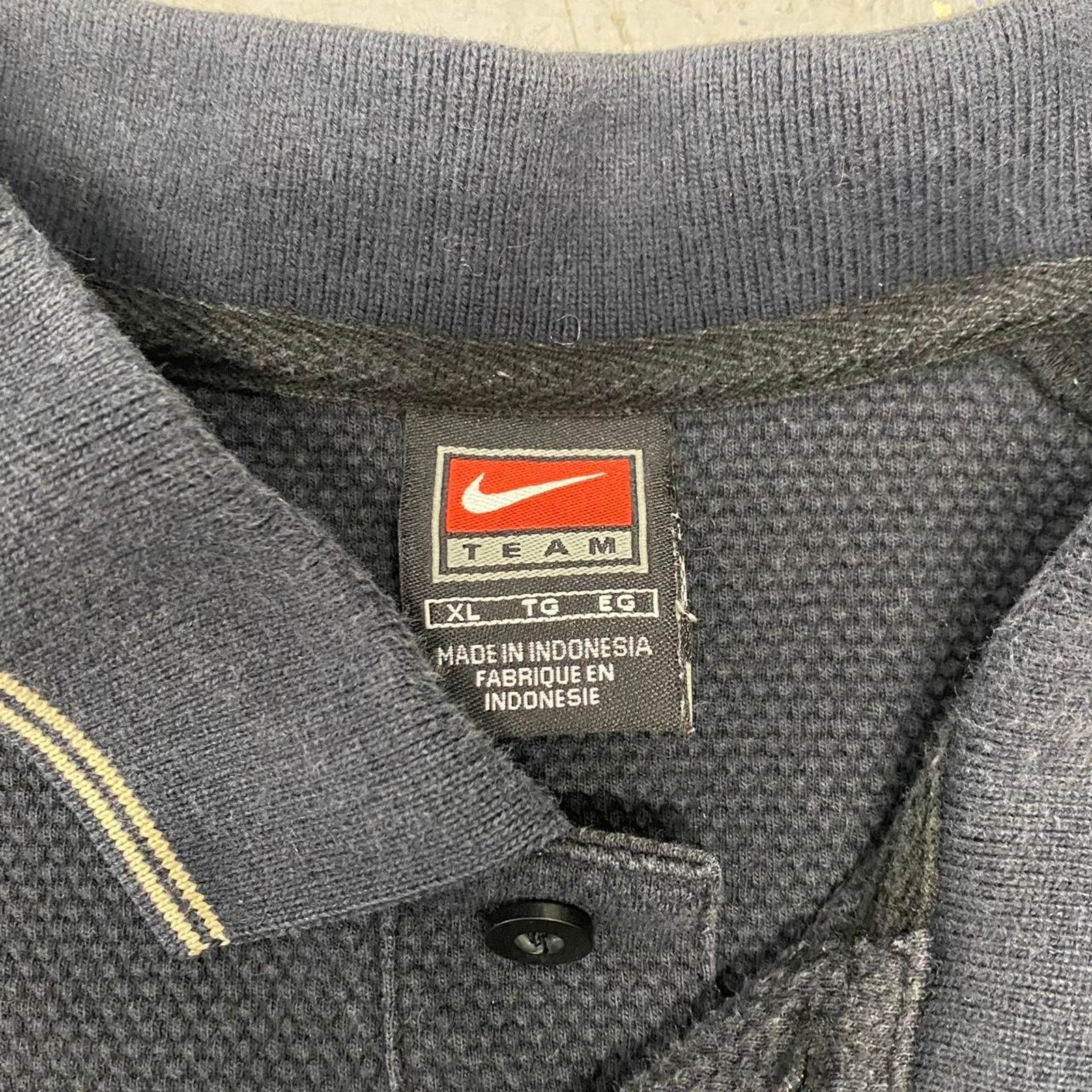 Nike Y2K/90s Nike Wake Forrest Polo Shirt Size US XL / EU 56 / 4 - 5 Thumbnail